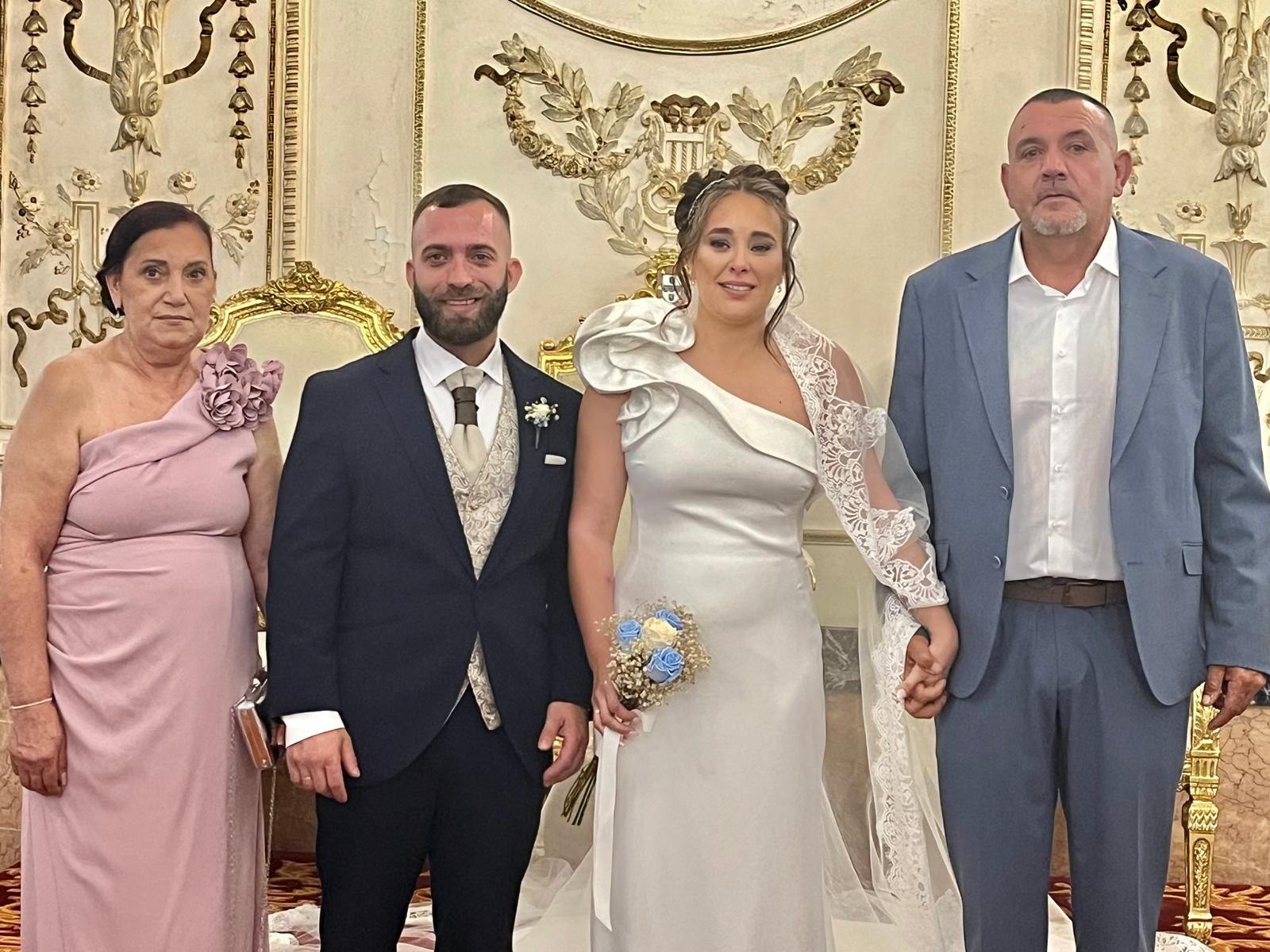 Jesús y Rosa sellan su amor en el Salón del Trono