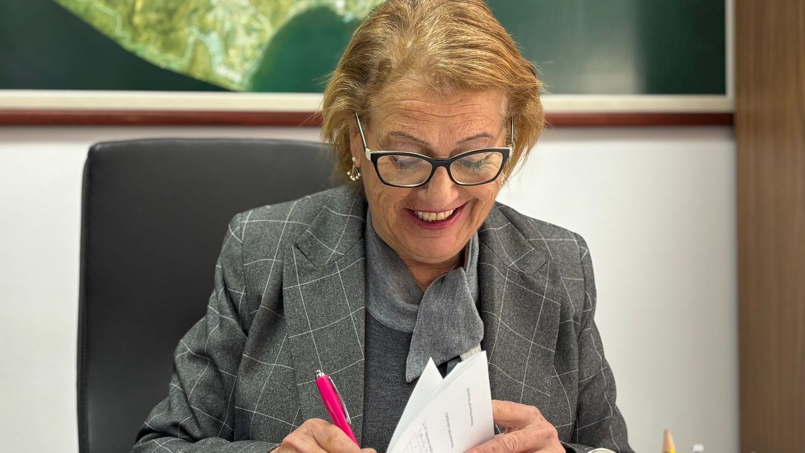 La directora general de Sanidad, Rebeca Benarroch, en su despacho