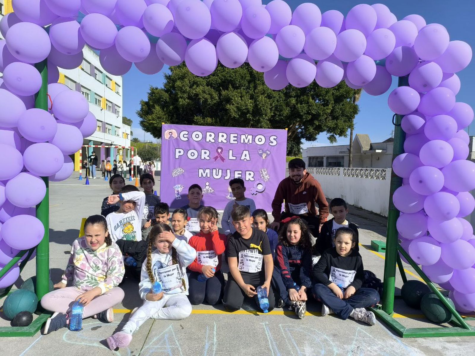 El 'Rey Juan Carlos I' corre por la igualdad