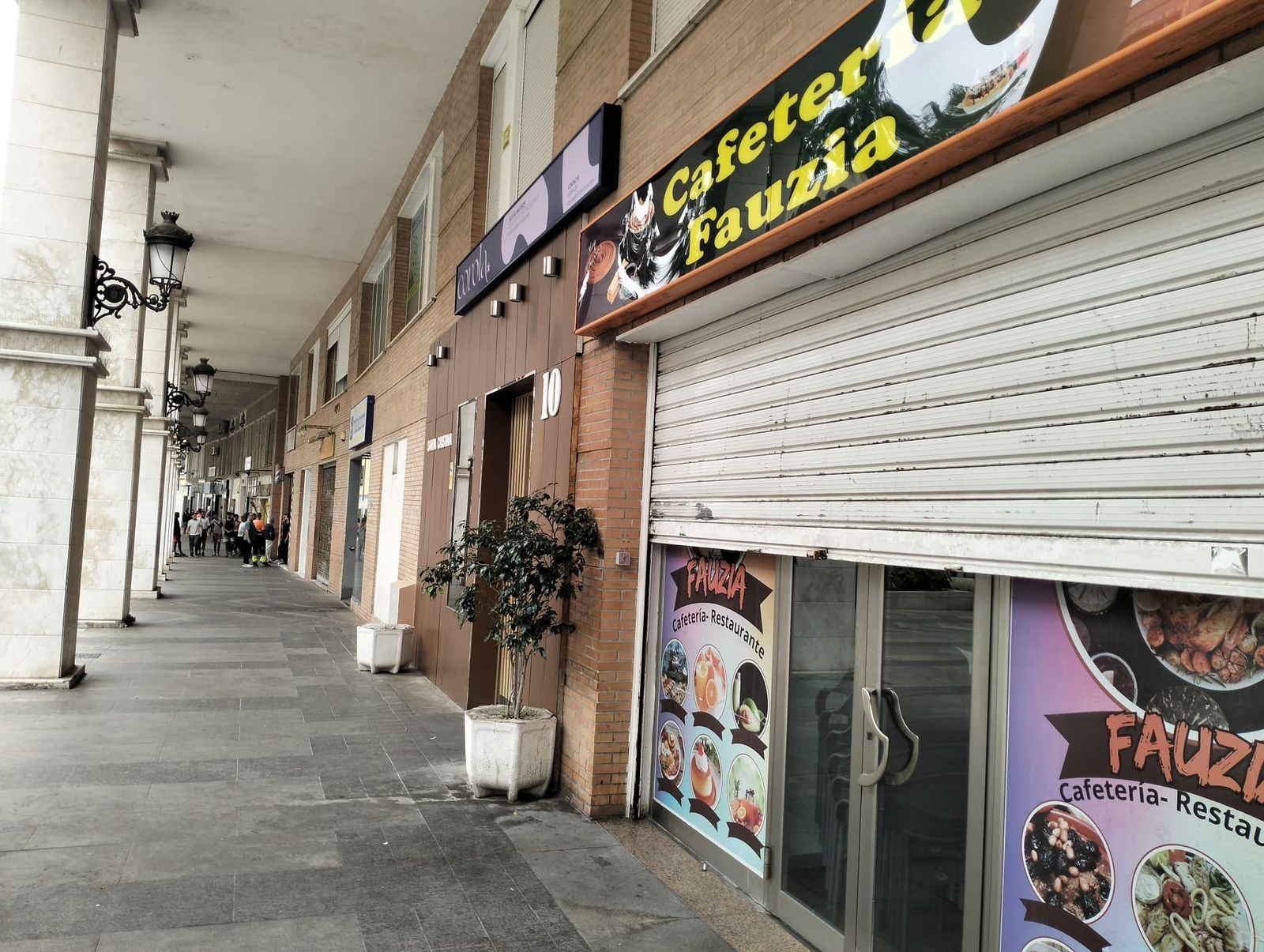 Una cafetería de Gran Vía, cerrada esta mañana