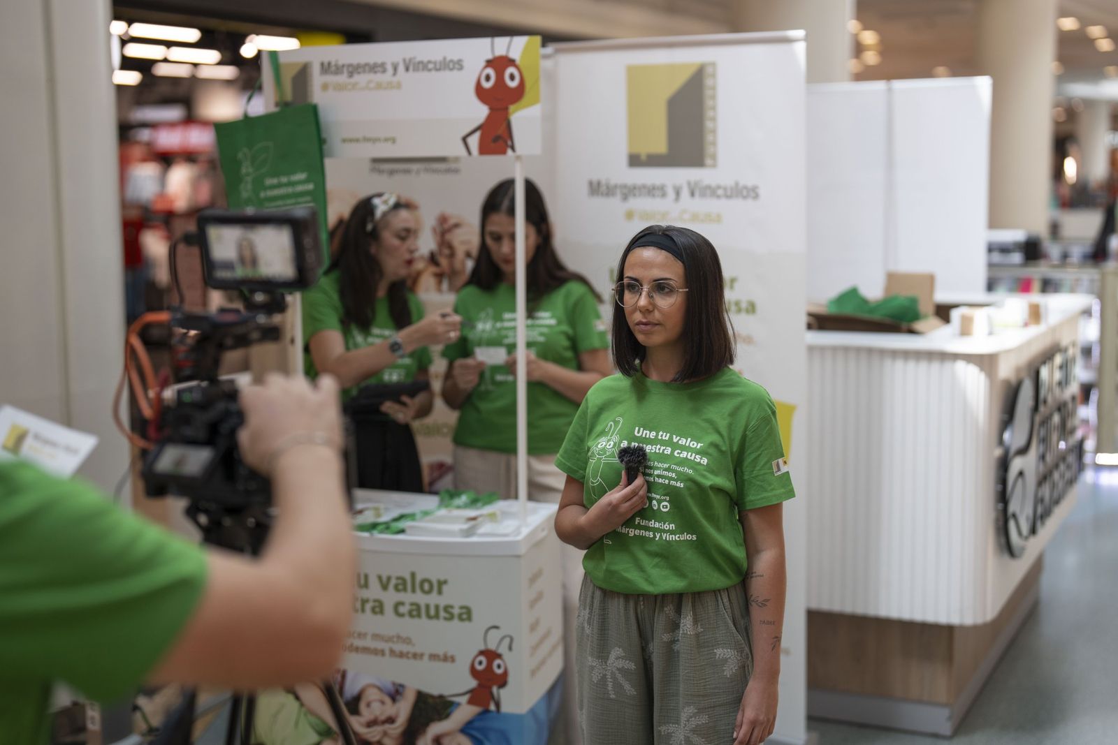 Una empleada de la Fundación Márgenes y Vínculos