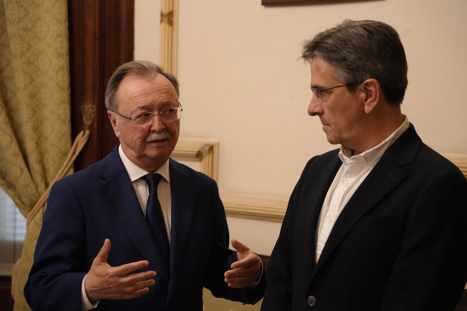 Encuentro entre Juan Vivas y Mikel Arana en Ceuta previo a Bet on Ceuta, sobre regulación del juego online y su papel en la diversificación económica