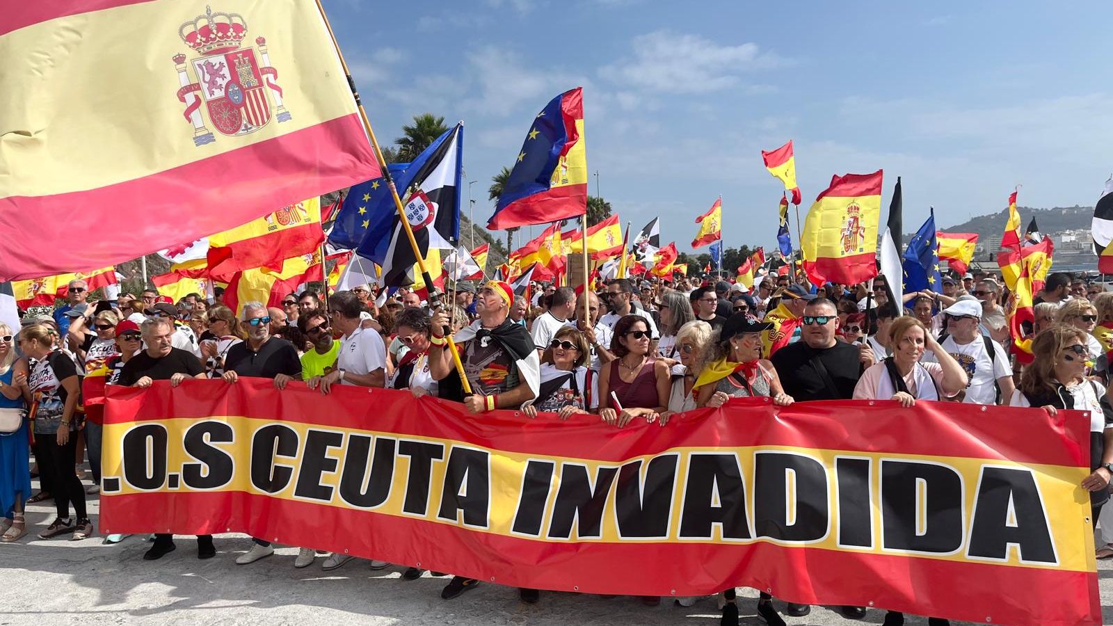 Marcha ciudadana hacia el Tarajal por la españolidad de Ceuta y la protección de la frontera