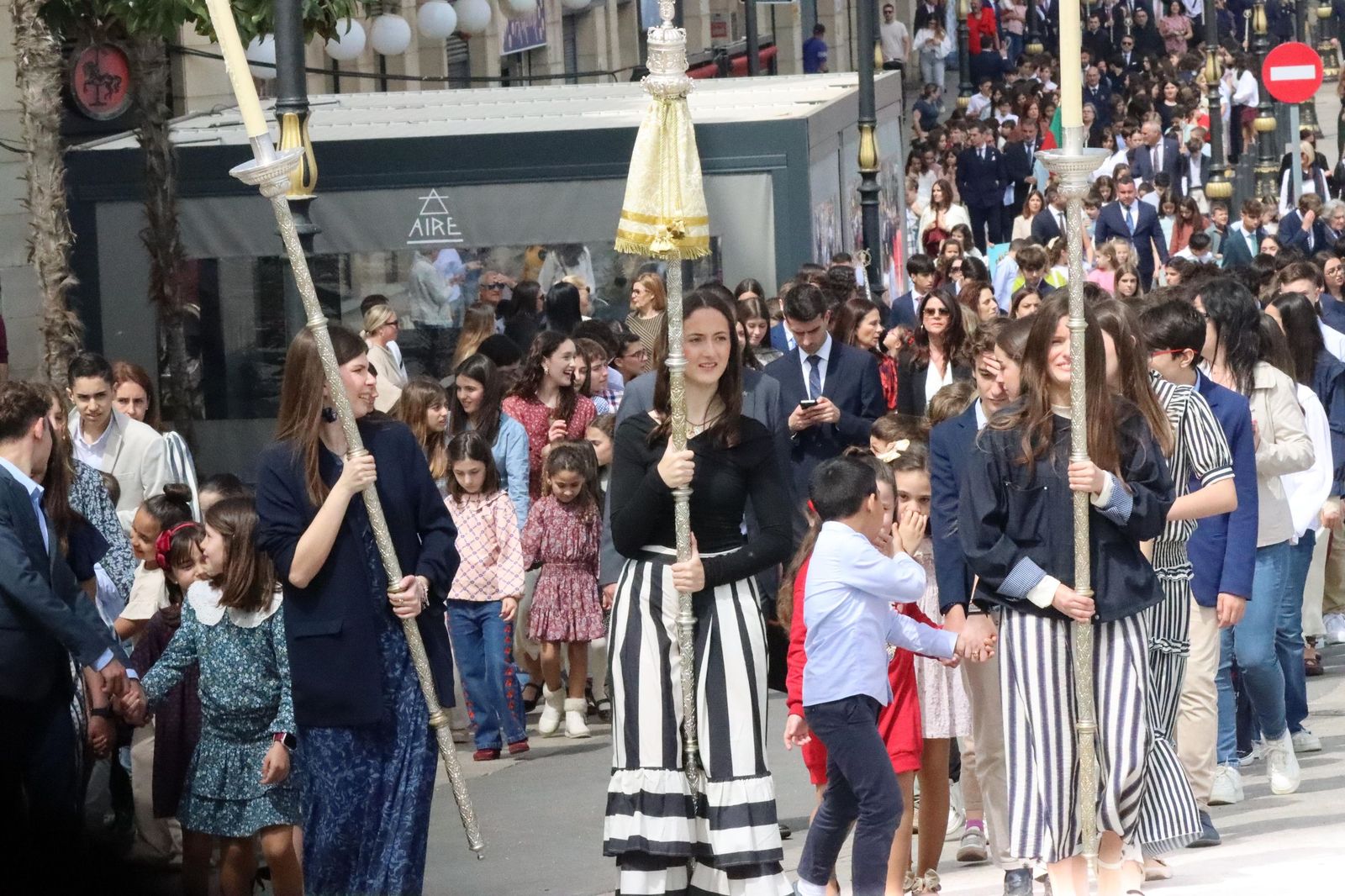 El colegio San Agustín honra a su patrón con una procesión, juegos y unión en su gran día