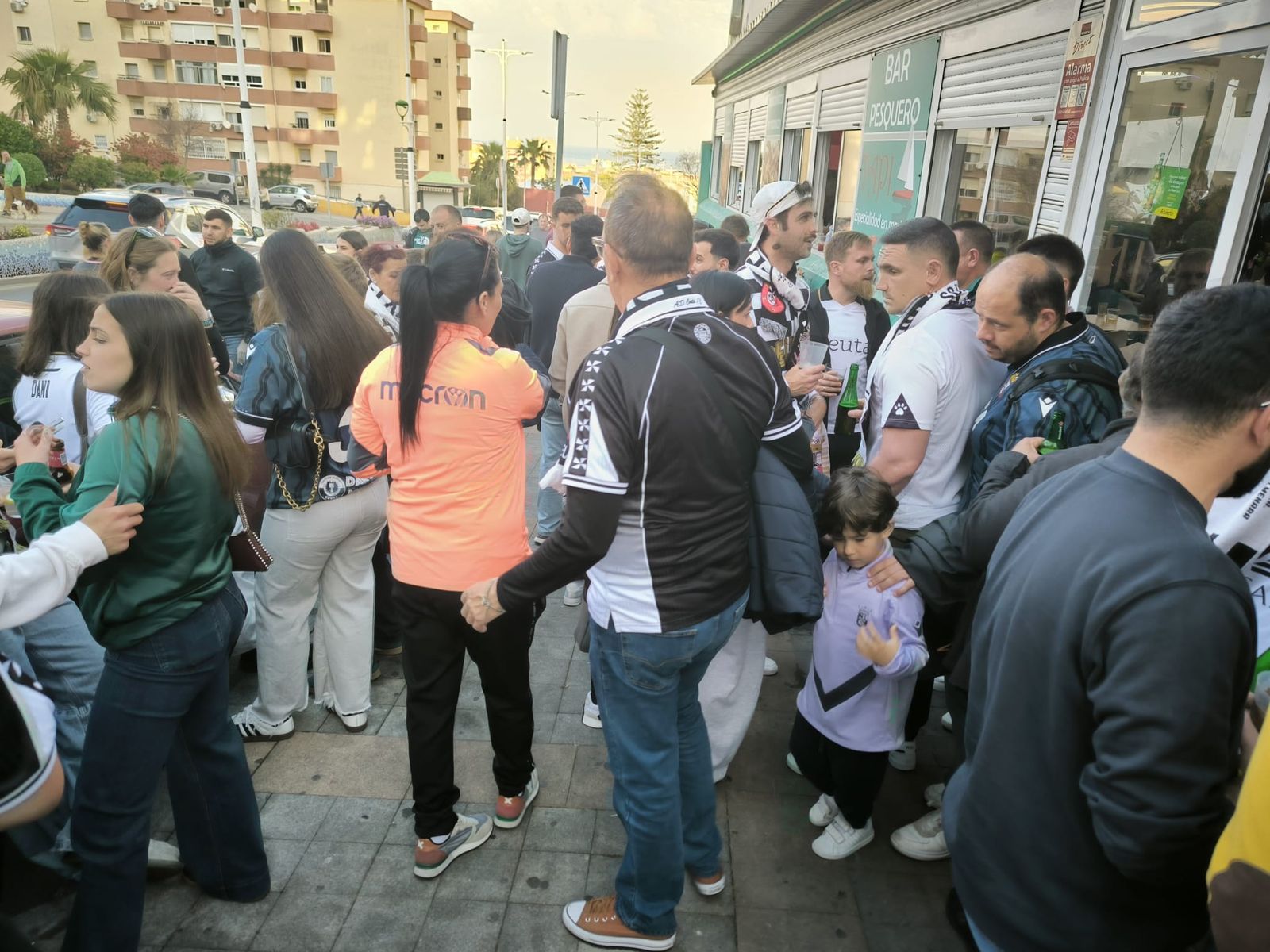 La afición caballa comienza a calentar motores para animar al Ceuta frente al Sanse