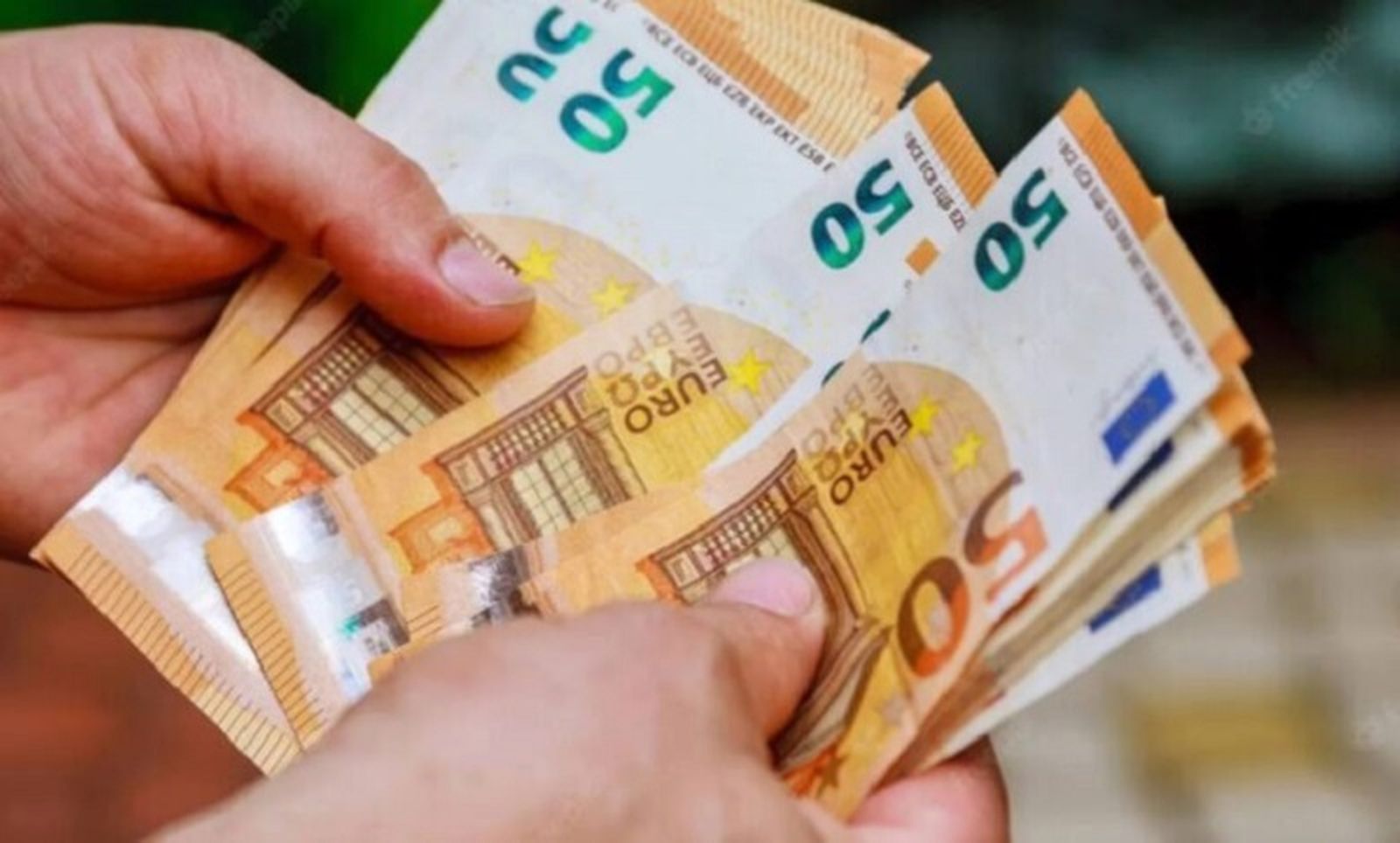 9059_cheque-de-200-euros-de-ayuda-requisitos-como-y-cuando-pedirlo-780x470