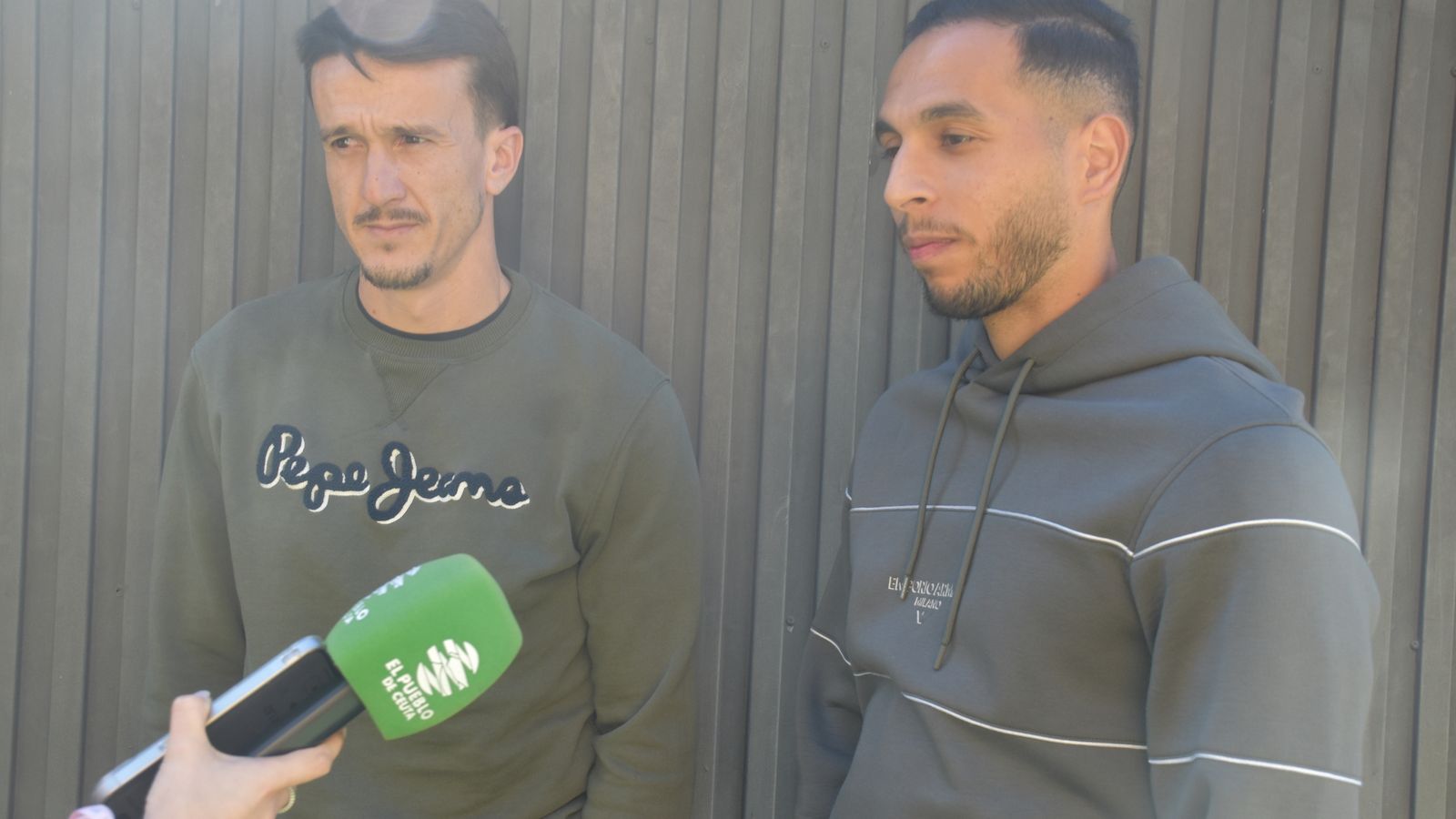 Los jugadores Salvi y Anuar en declaraciones a El Pueblo antes de la visita al Colegio San Daniel