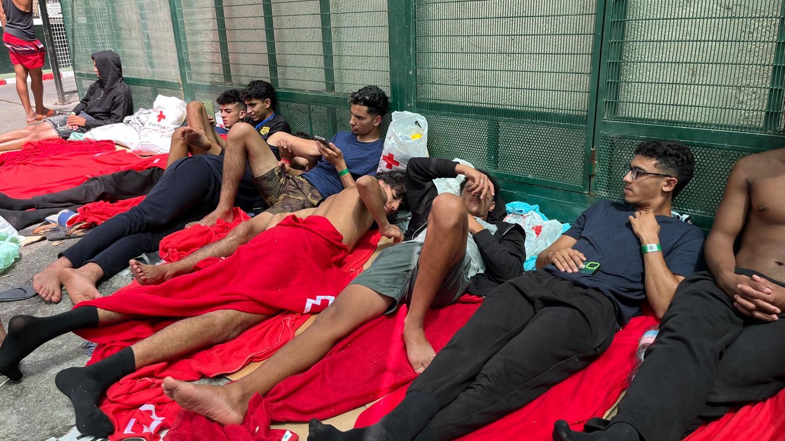El verano dispara la presión migratoria en Ceuta y colapsa el acceso al CETI