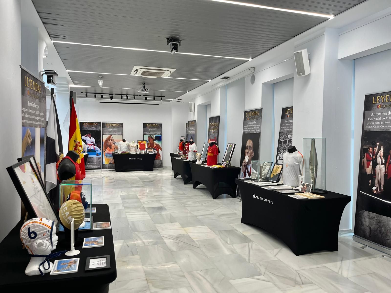 Todo preparado para la apertura de la exposición deportiva femenina ‘Leyendas’