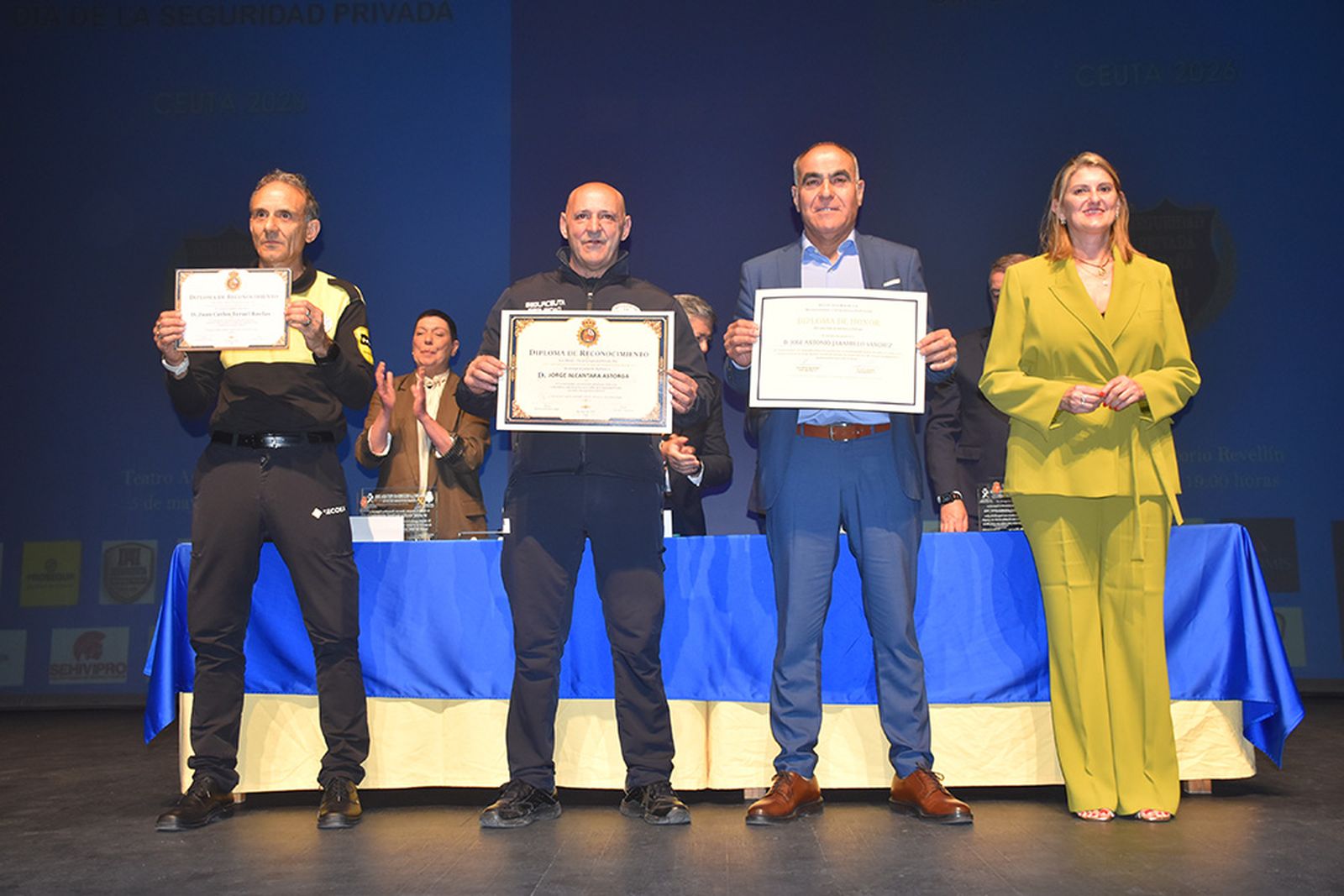 La seguridad privada celebra en el Revellín el día de la profesión