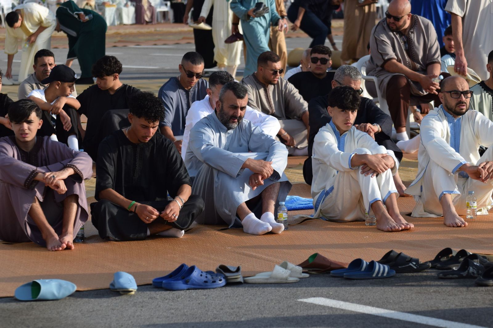 Los musulmanes de Ceuta abrazan la tradicional Musal-la que marca el inicio del Eid al Adha