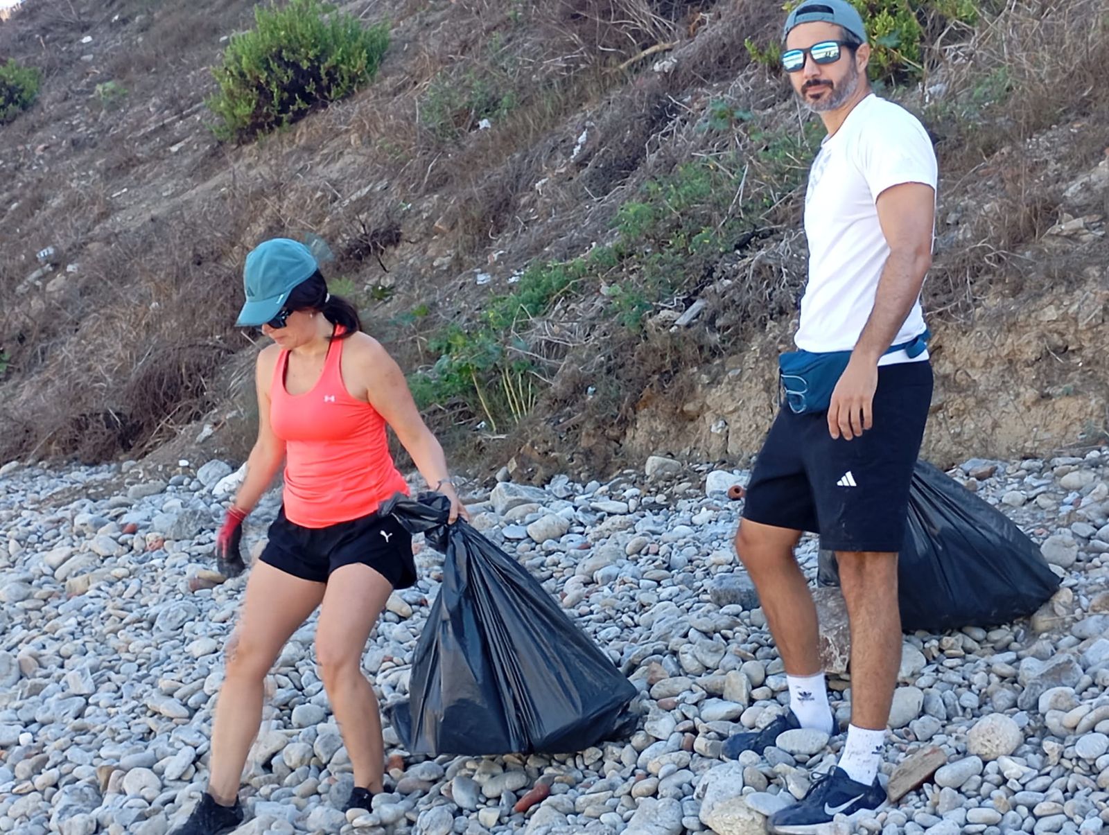 Bonita mañana ecológica en la playa de San Amaro