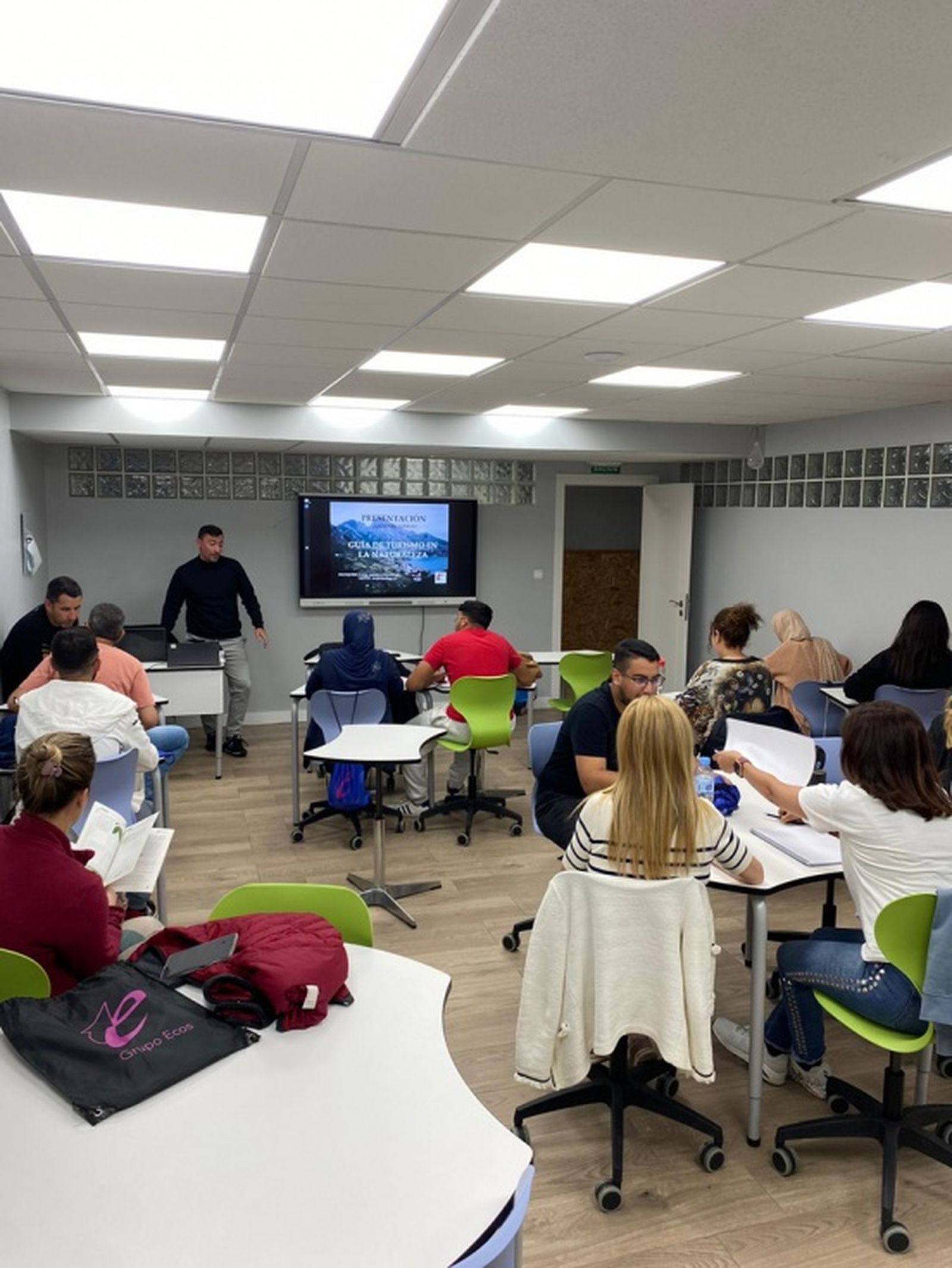 Alumnos del curso para las oposiciones a la Guardia Civil. / FOTO CEDIDA Alumnos del curso para las oposiciones a la Guardia Civil. / FOTO CEDIDA