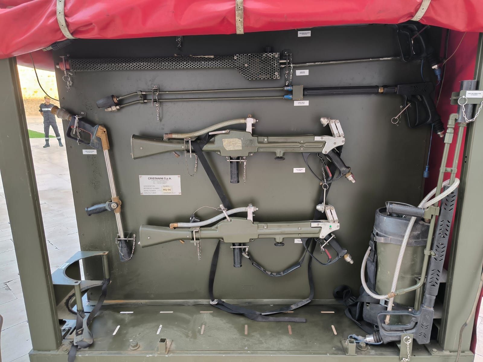 La UME expone sus medios en las Murallas Reales