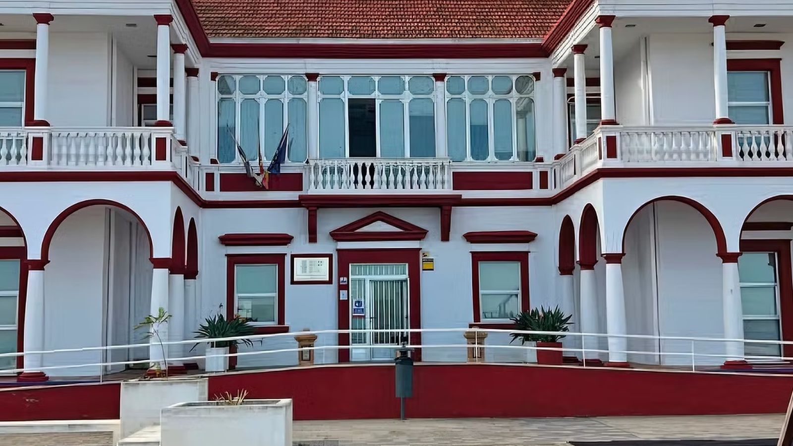 Fachada del Centro Asesor de la Mujer de Ceuta