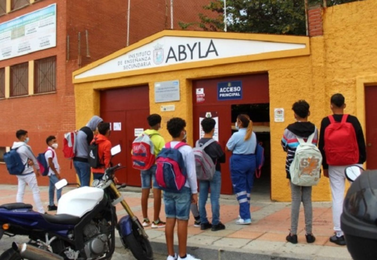 1172_menores-abyla