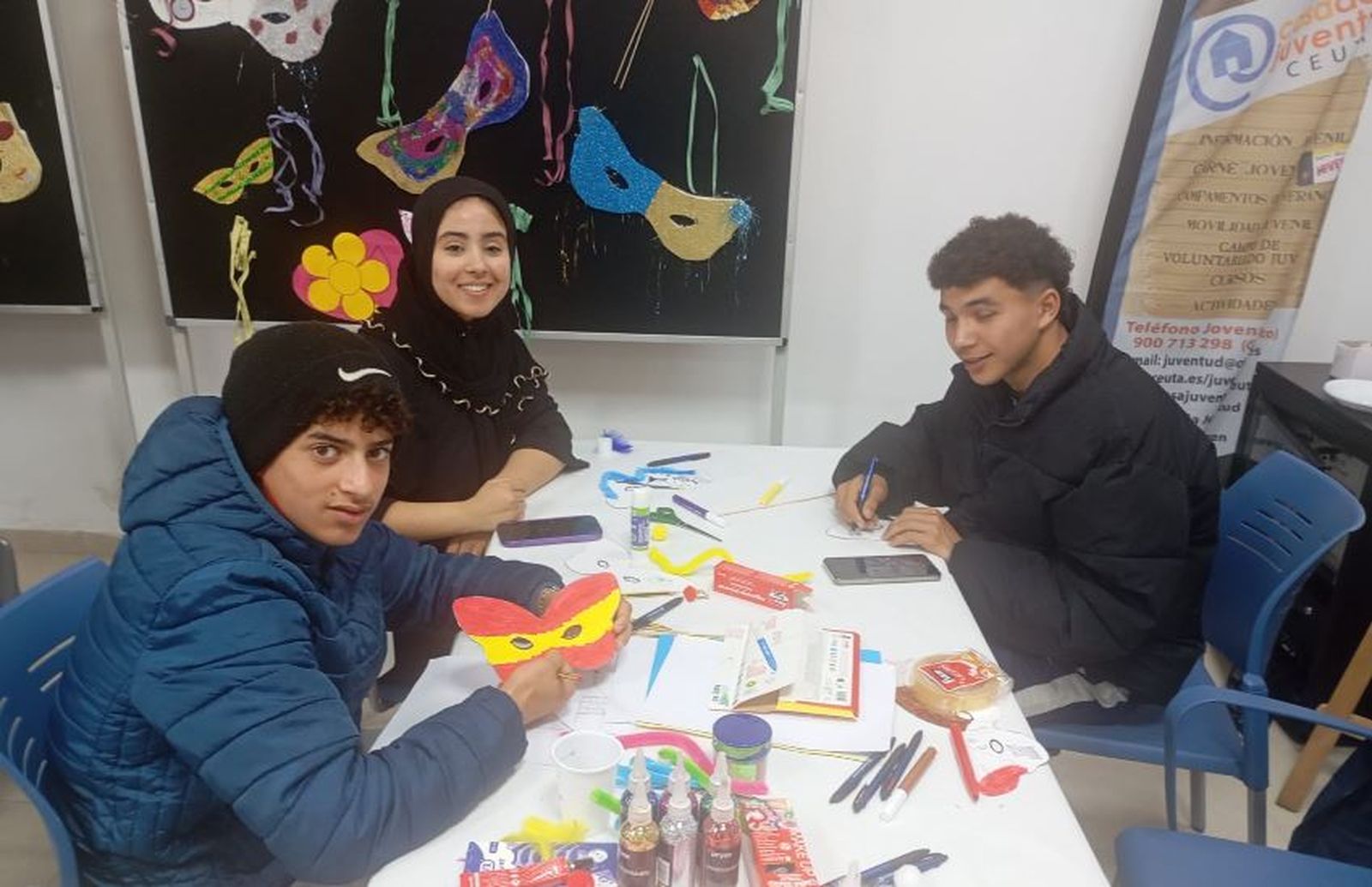 Bailes, máscaras y, por supuesto, coplas en la Casa de la Juventud