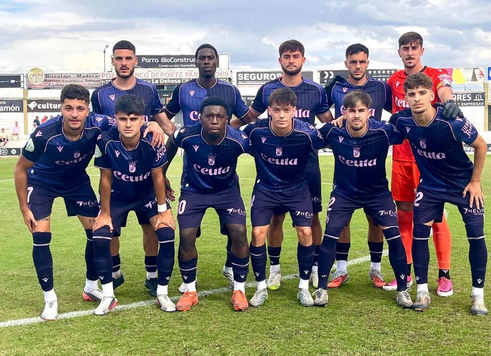 El once del Ceuta B en Pozoblanco