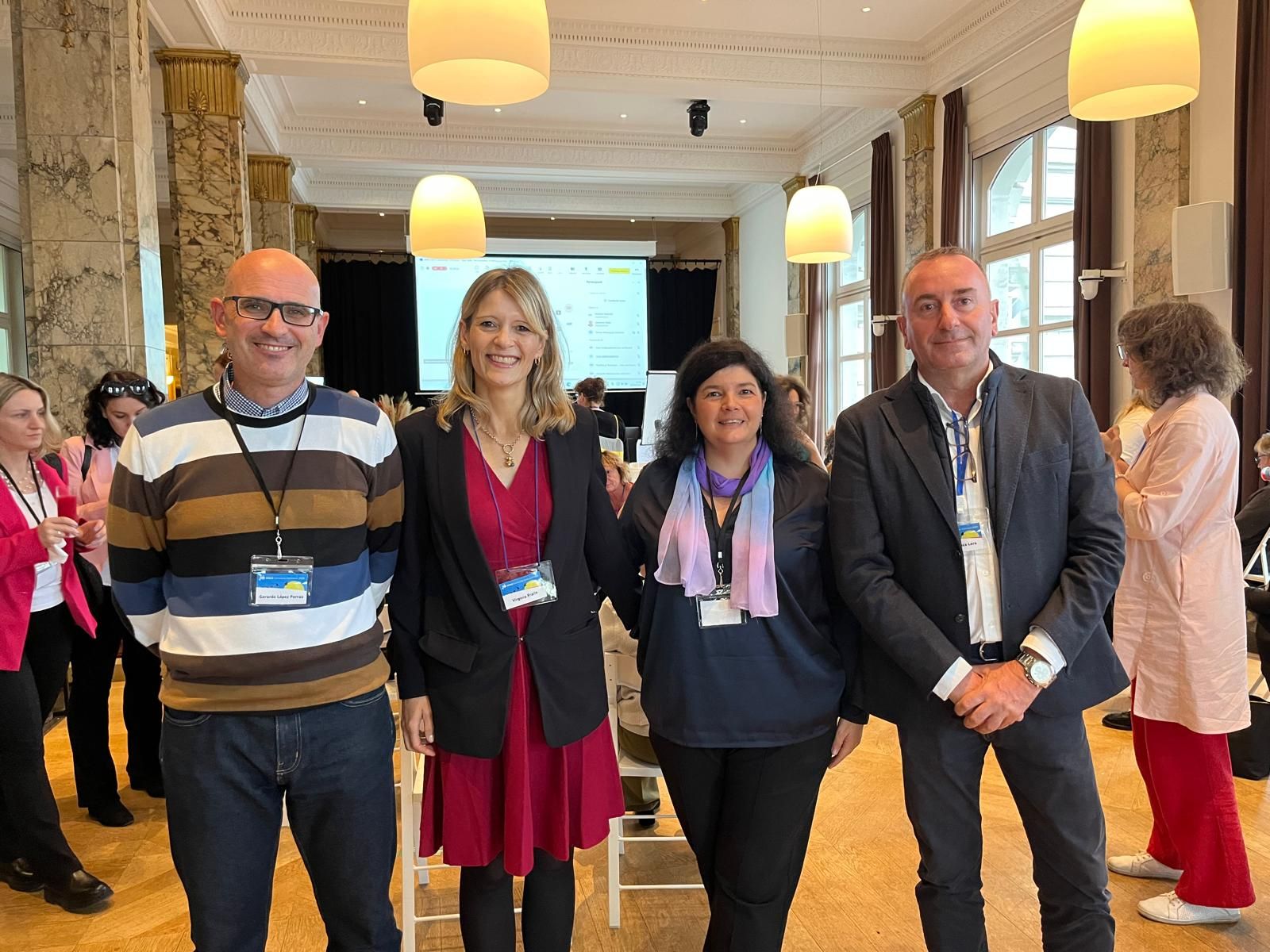 2. Jesús Canca, primero por la derecha, con la delegación española