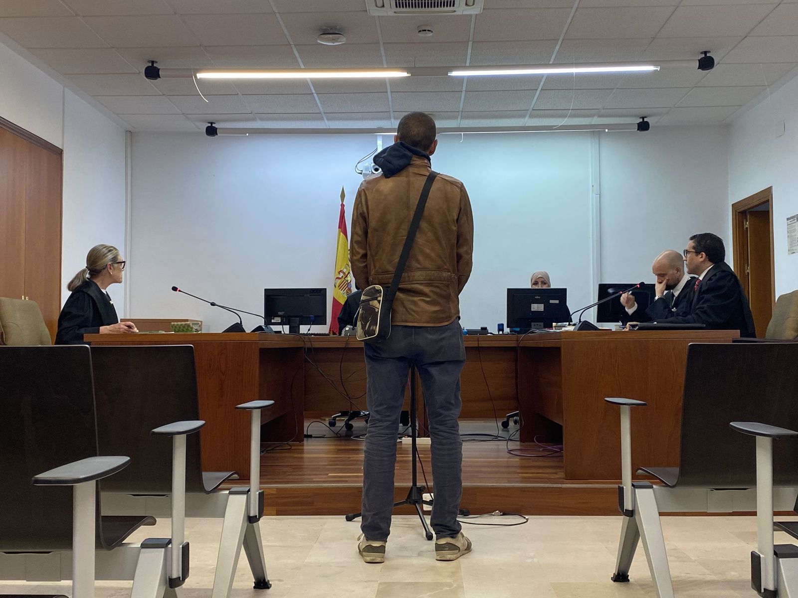 El acusado reconoce los hechos.