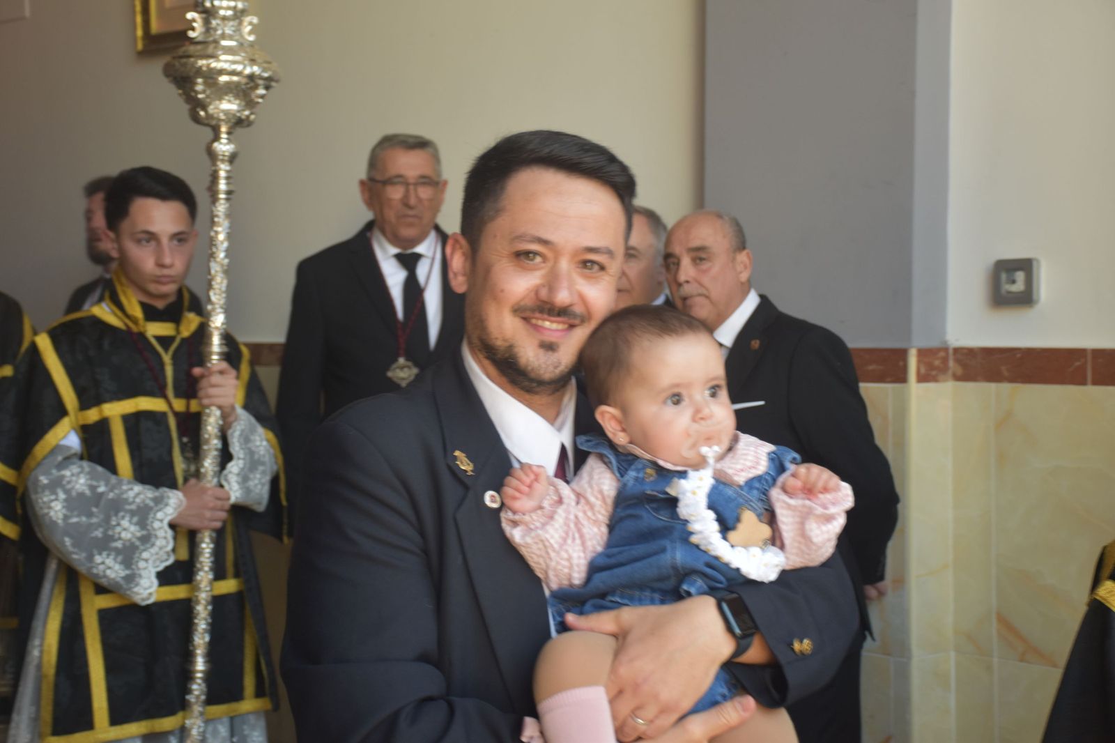 La Amargura: andares de barrio para un Miércoles Santo soleado