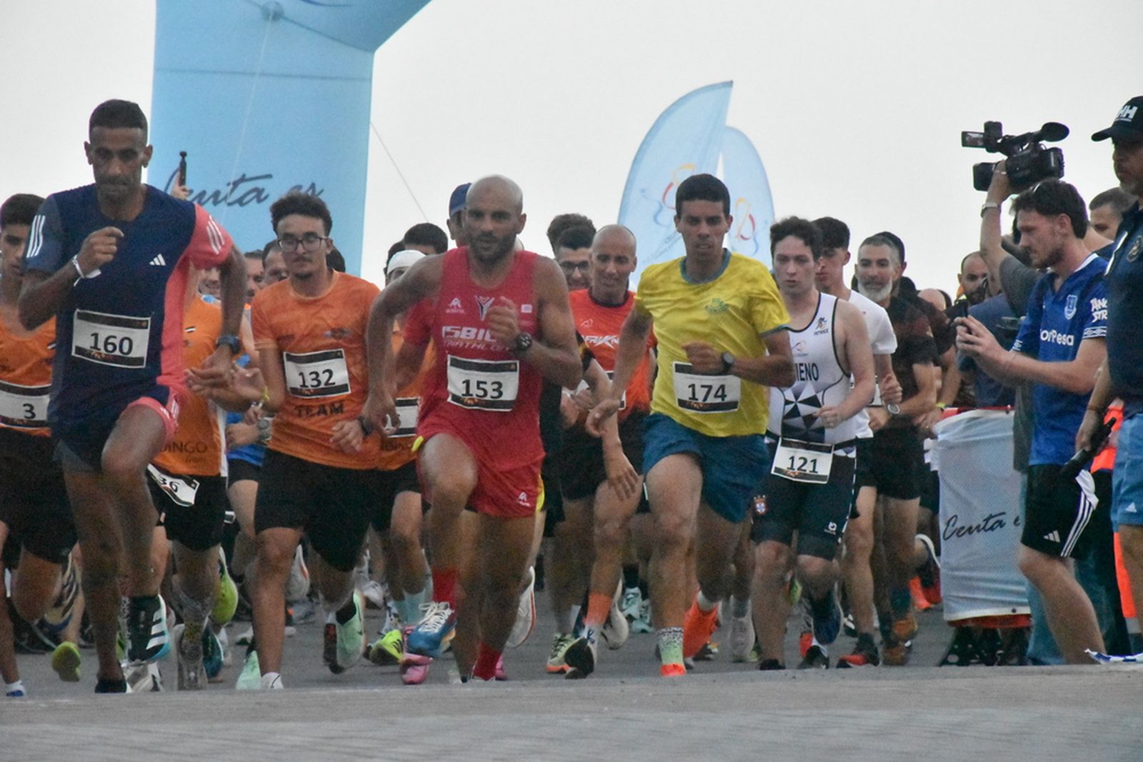 “Bily” y Elena López, reyes de la XXXI carrera popular de San Juan