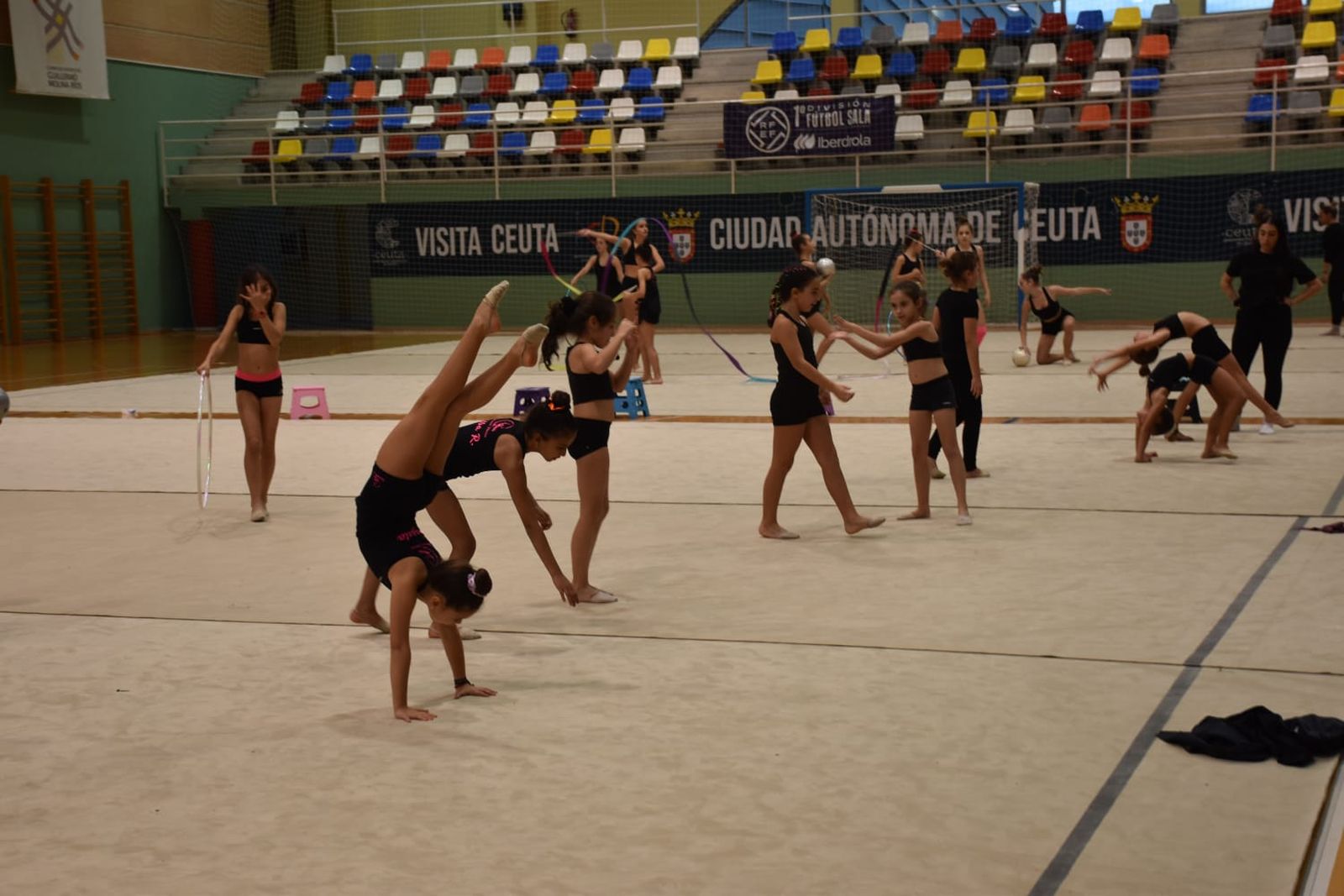 La Federación de Gimnasia abre sus puertas con una jornada solidaria