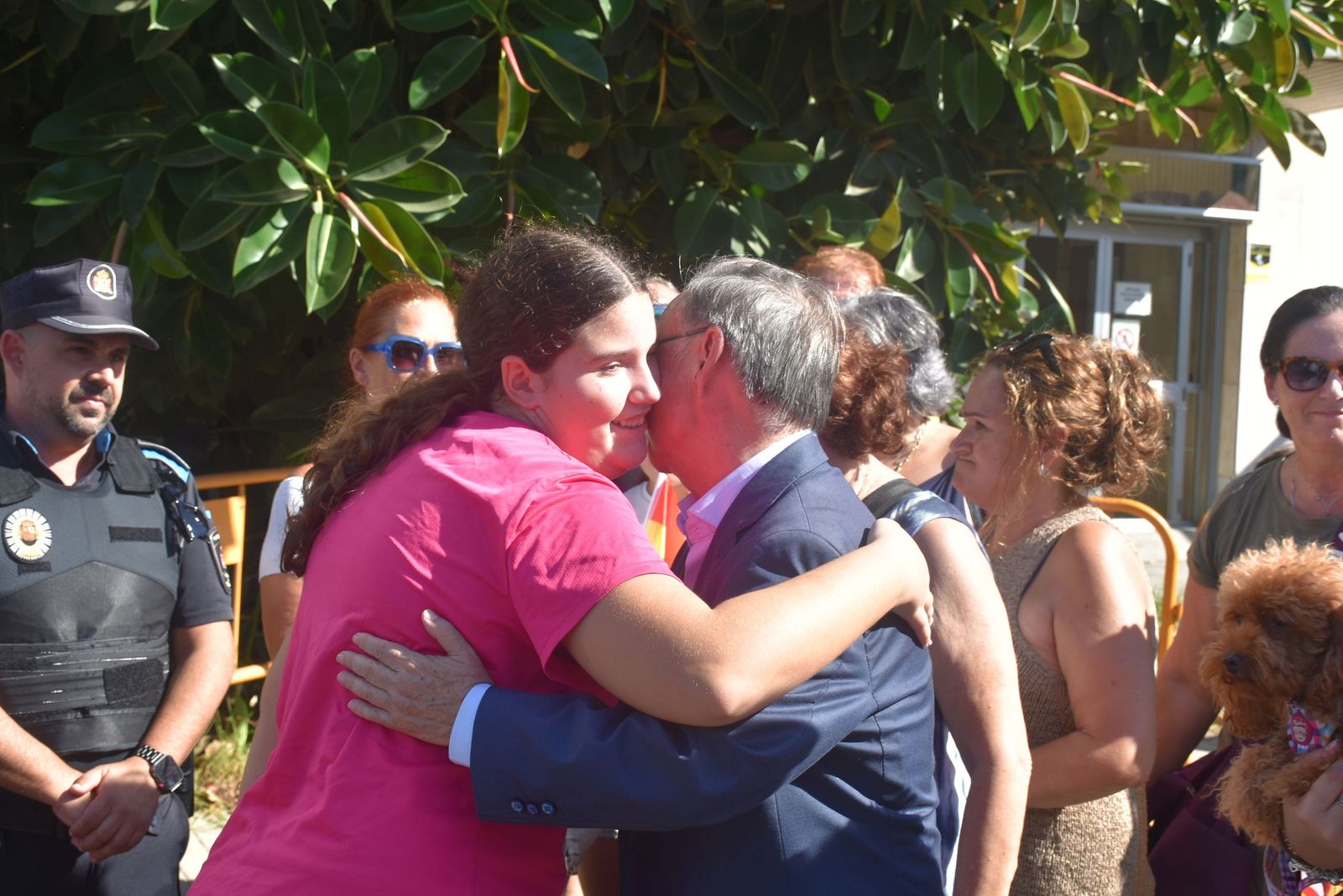 FOTOGALERÍA | Ceutíes reciben a Vivas a su regreso de Madrid