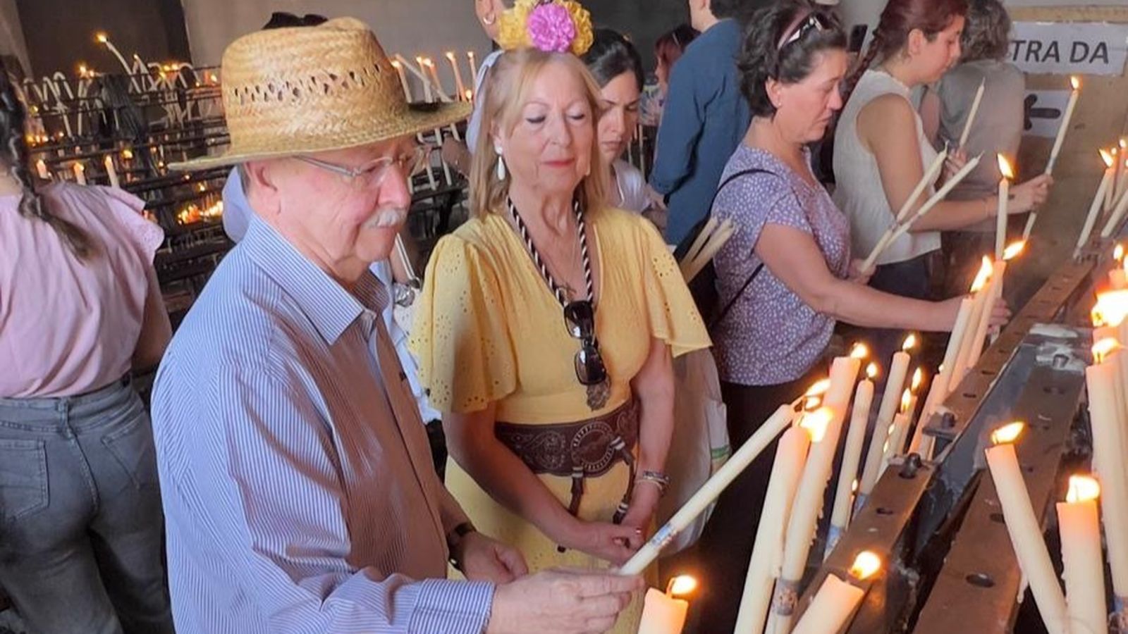El presidente Vivas acompaña a la Hermandad de Ceuta en el Rocío