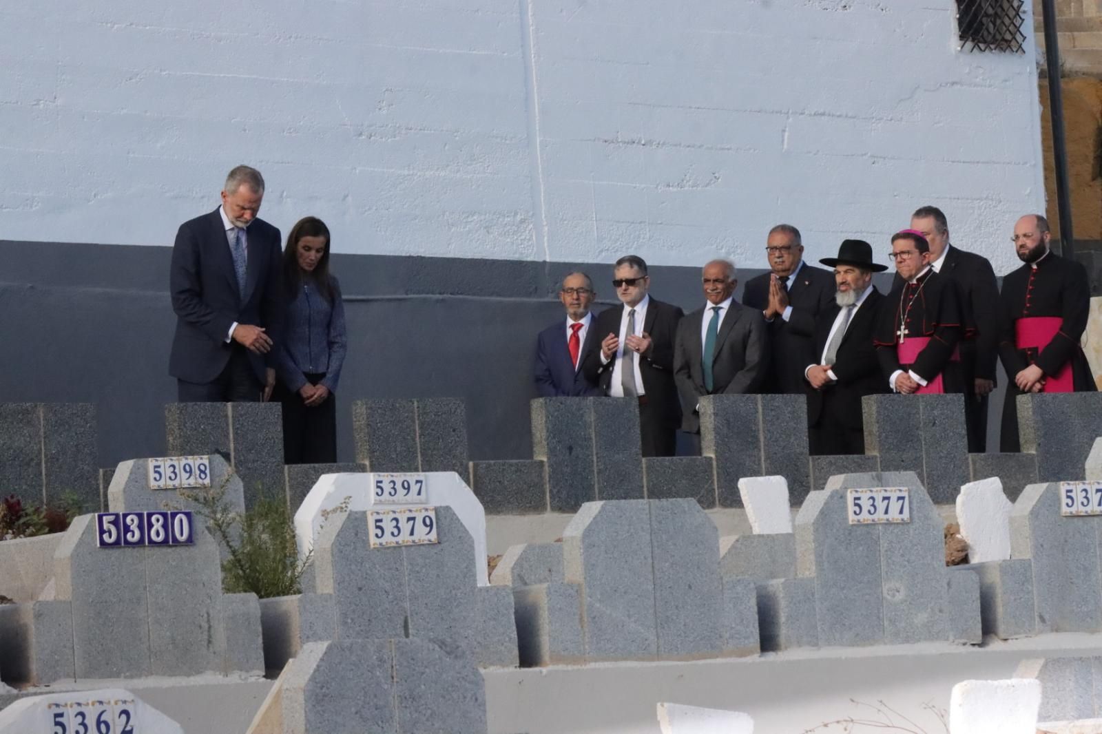Los cuatro credos ceutíes honran a las víctimas del 30J en un solemne acto presidido por los Reyes