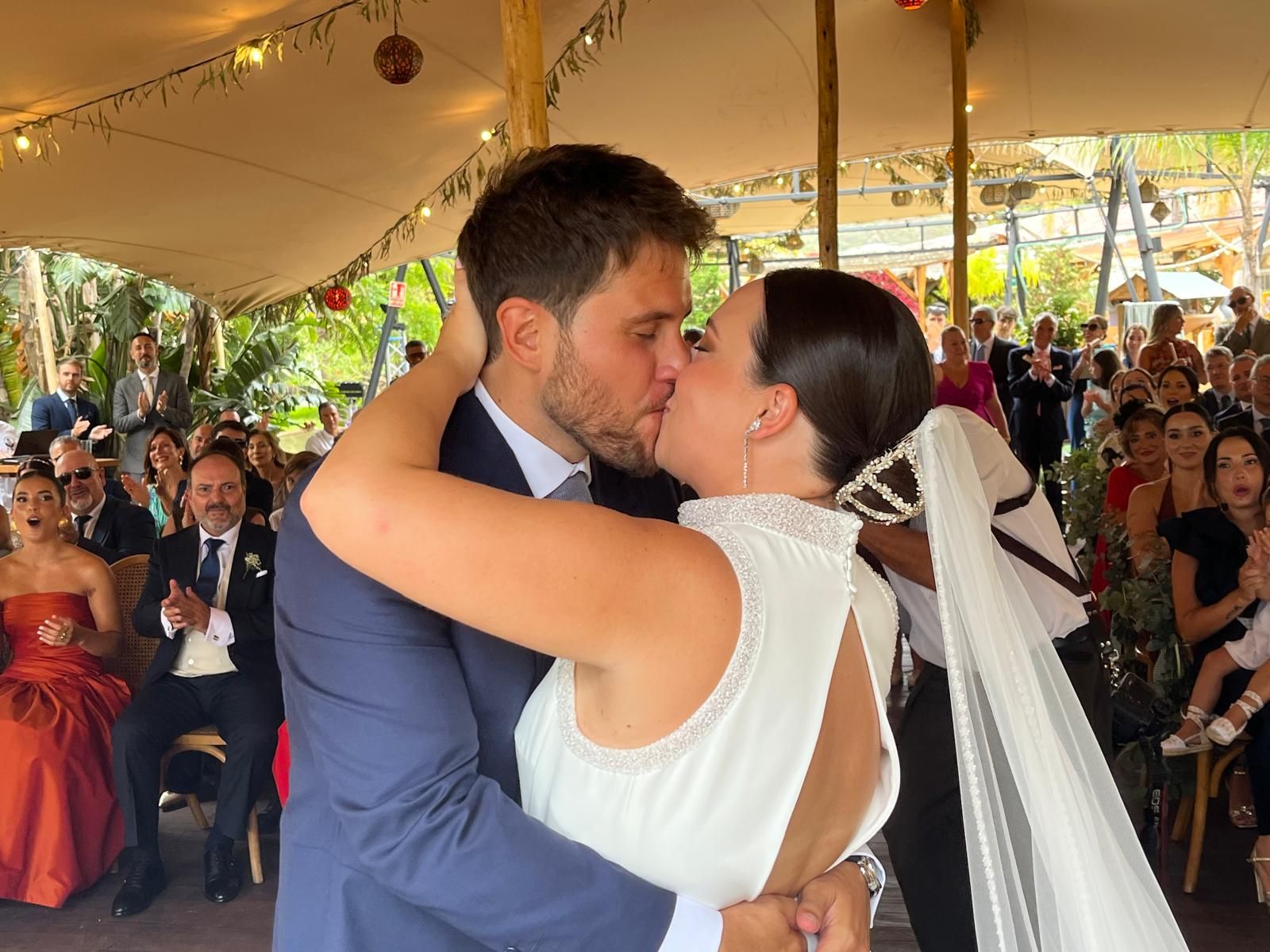 Santi y María sellan su amor en ‘El Sarao’