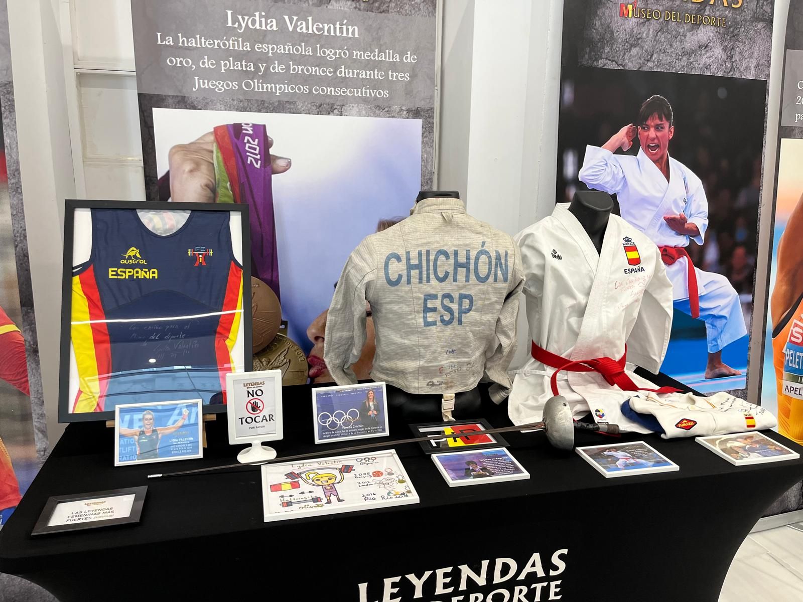 Todo preparado para la apertura de la exposición deportiva femenina ‘Leyendas’