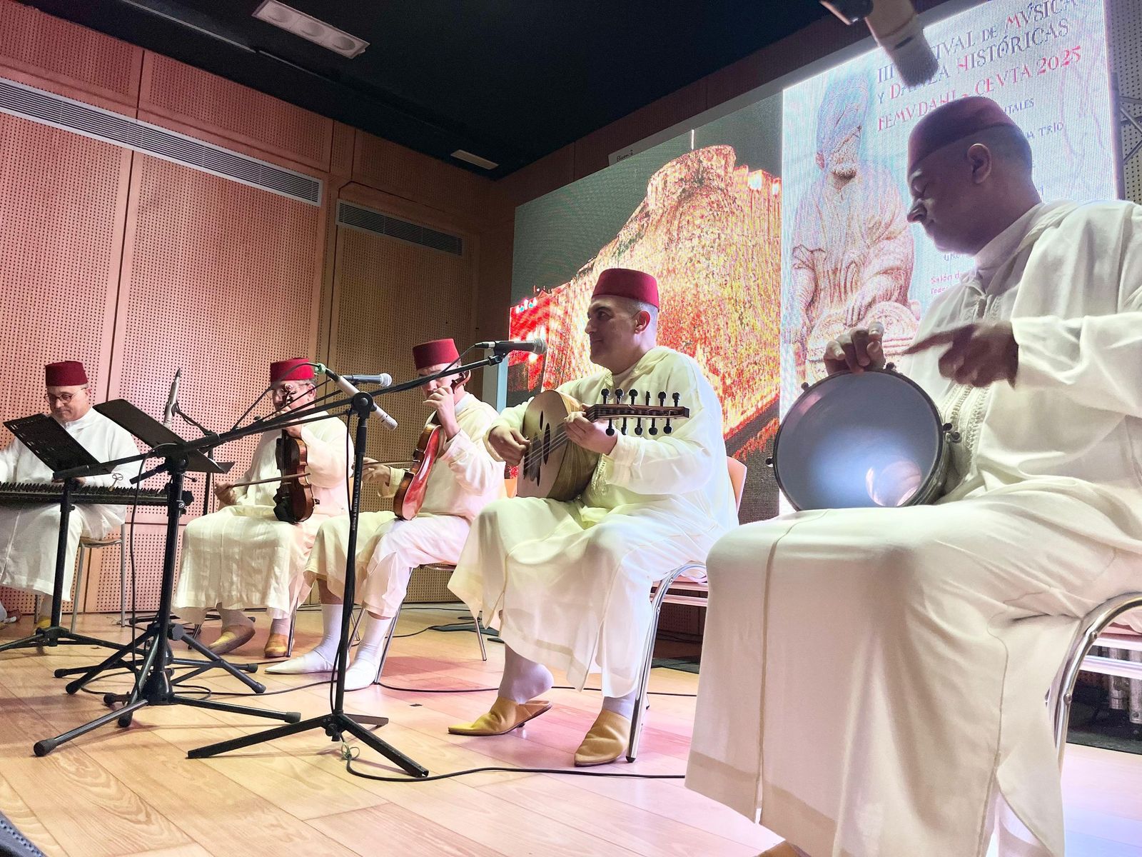 La Orquesta Andalusí del Mediterráneo llena de alma y memoria el III Festival de Música Histórica de Ceuta