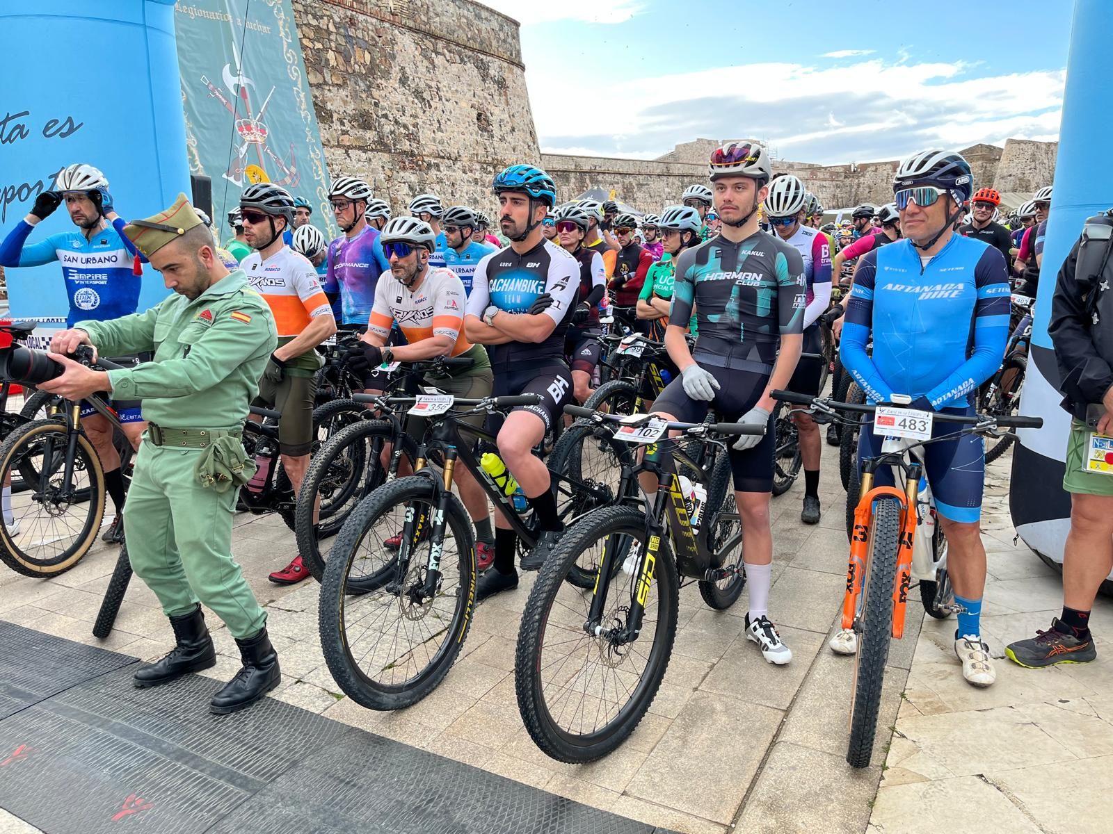 La previa y el inicio de la X Cuna de la Legión a través del objetivo de Reduan