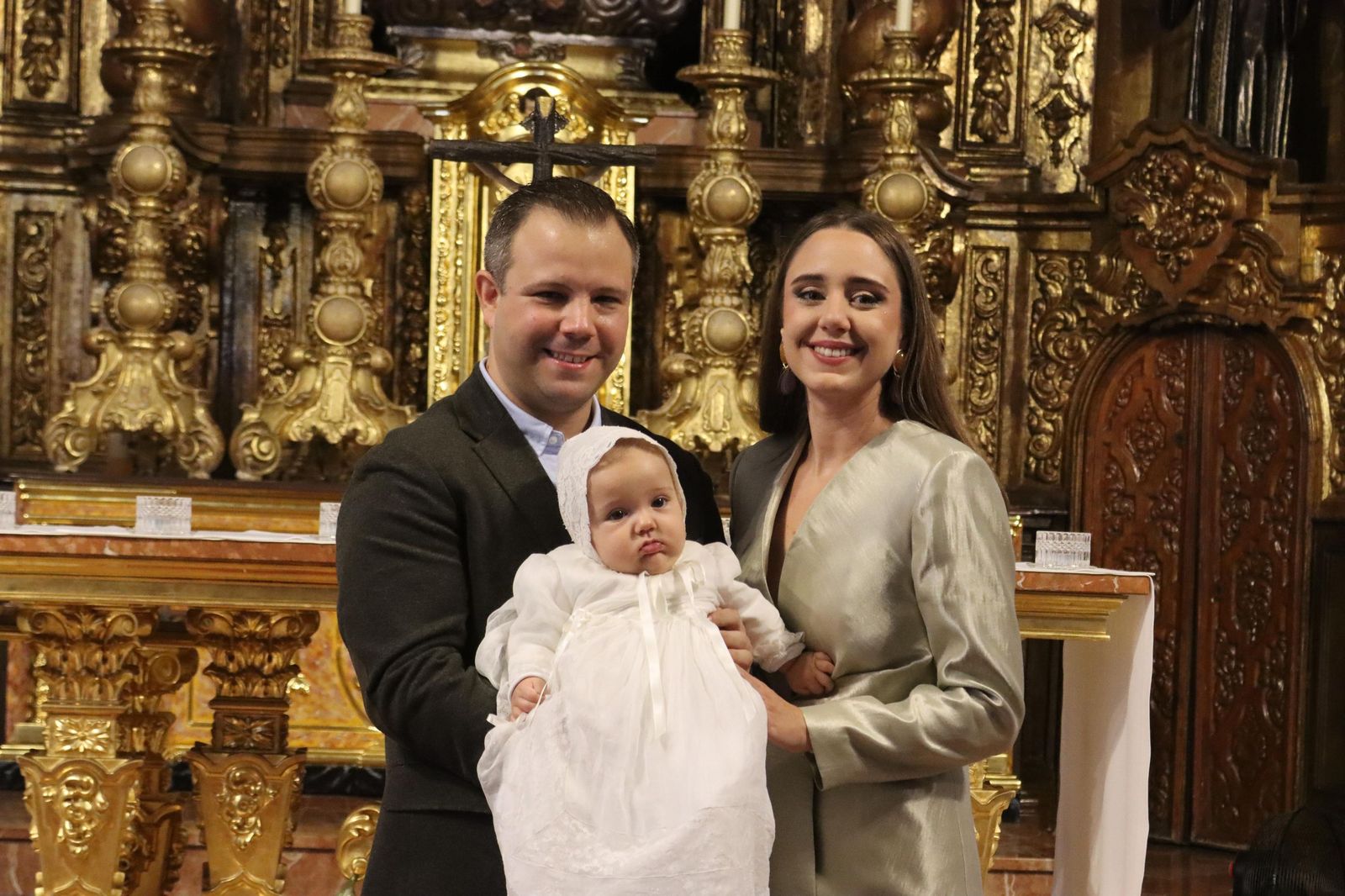 Héctor, Rodrigo y dos Lolas se bautizan en Nuestra Señora de África