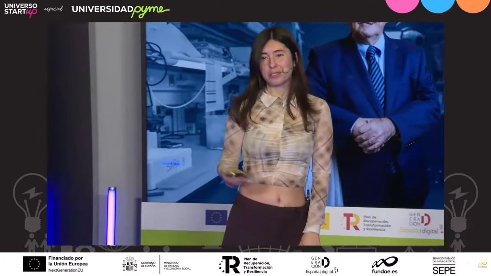 La joven Carmen Jiménez durante su exposición este miércoles