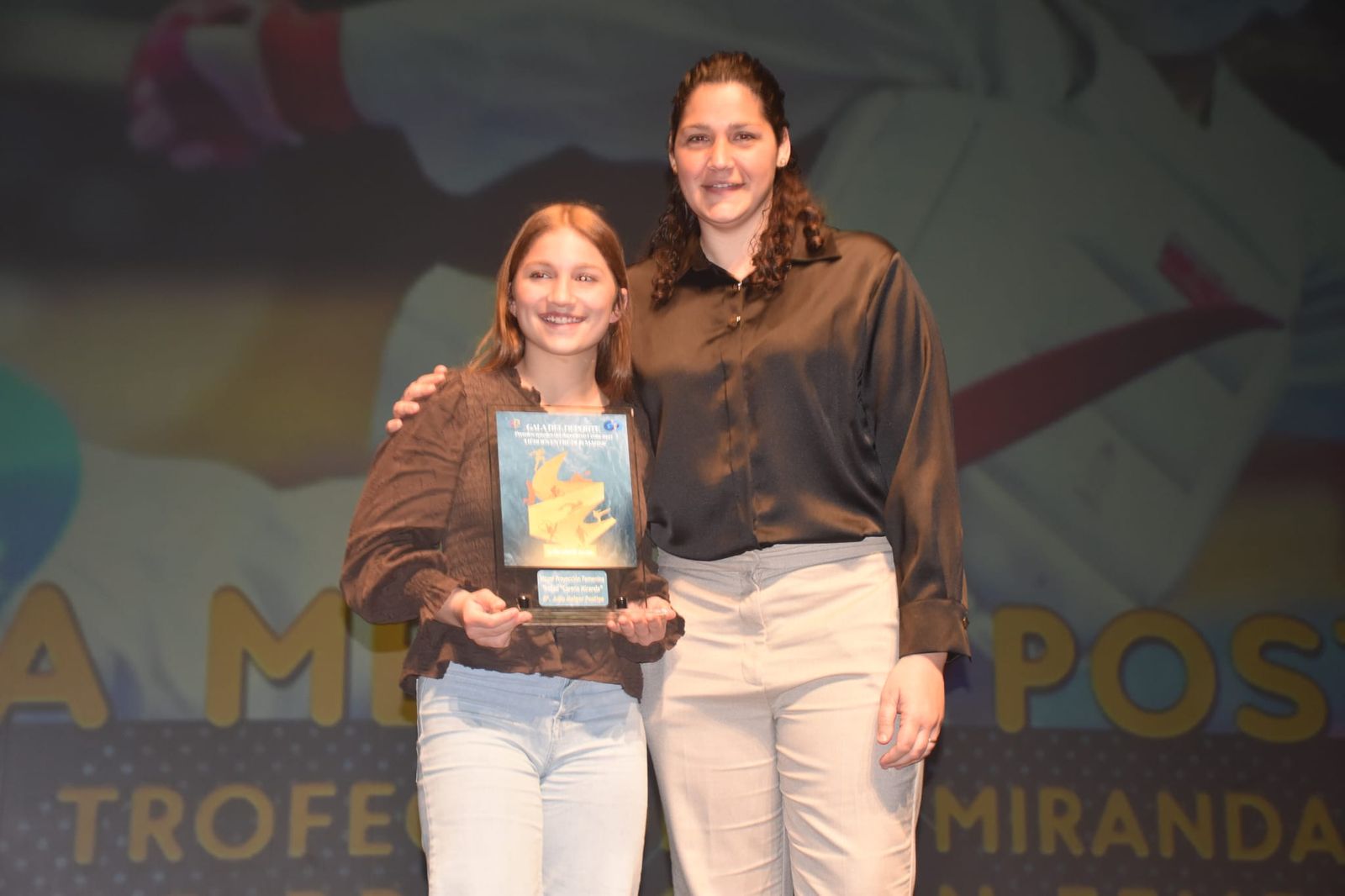 Ceuta ensalza el talento, esfuerzo y futuro de sus “héroes entre dos mares”