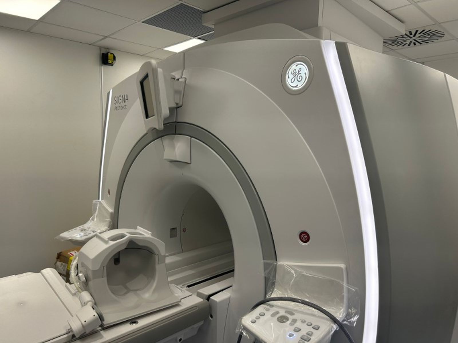 Nueva resonancia magnética de tres teslas del HUCE. / FOTO CEDIDA
