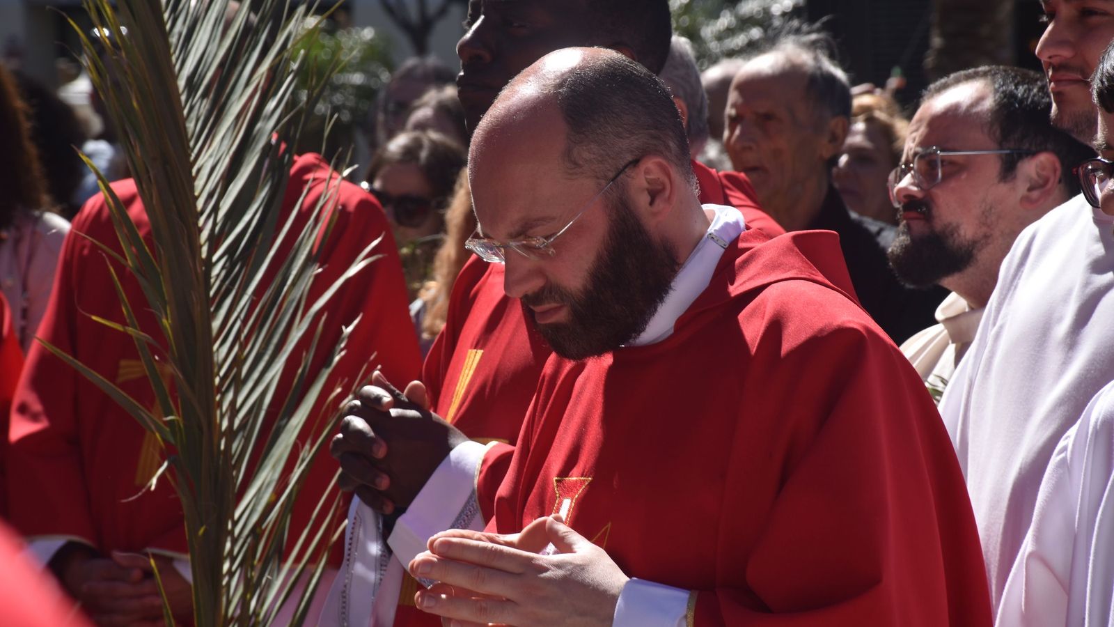 Procesión y bendición de las palmas y misa en el Santuario de África por el Domingo de Ramos