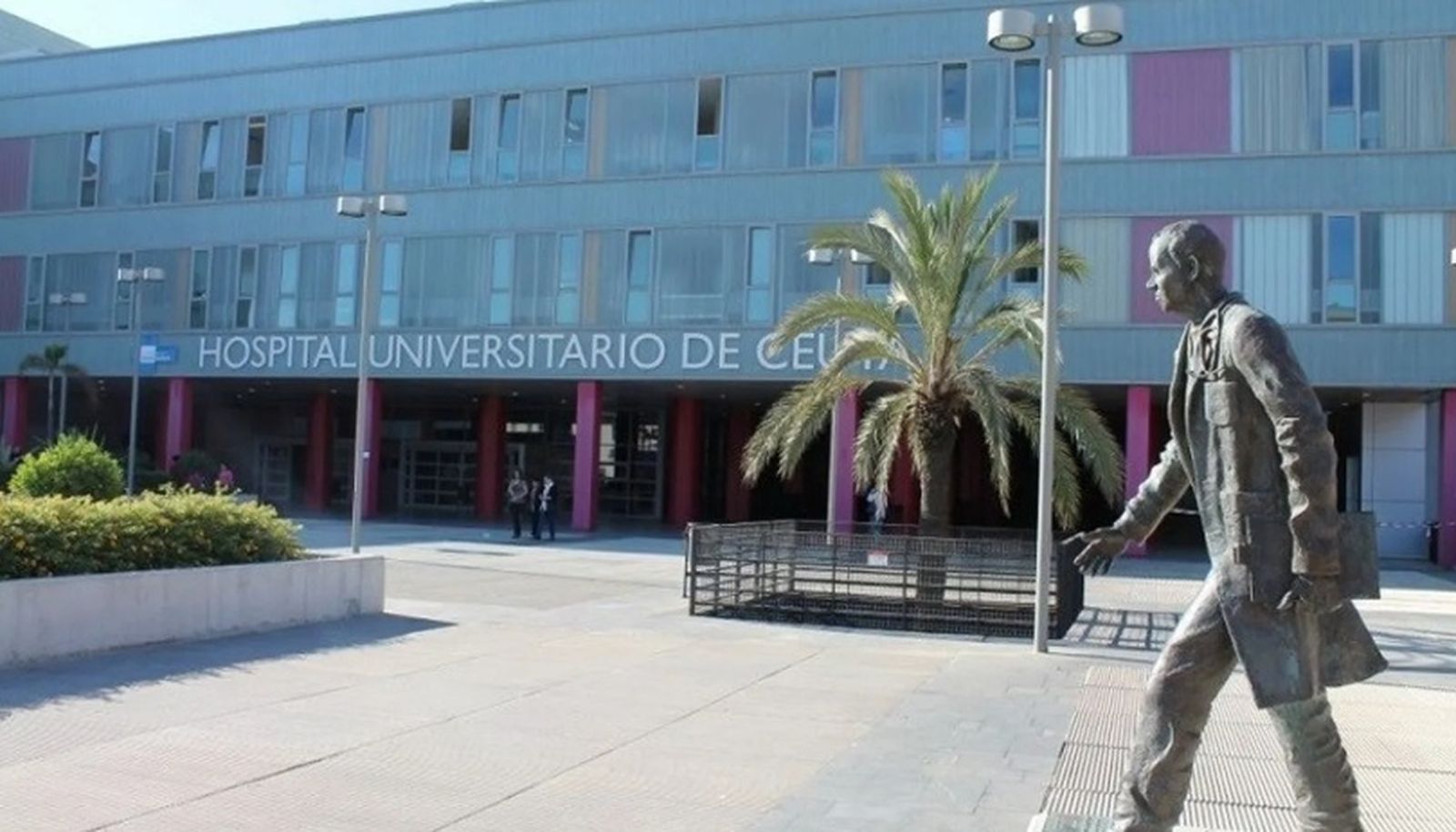 Exterior del Hospital Universitario de Ceuta (HUCE) en una fotografía de archivo