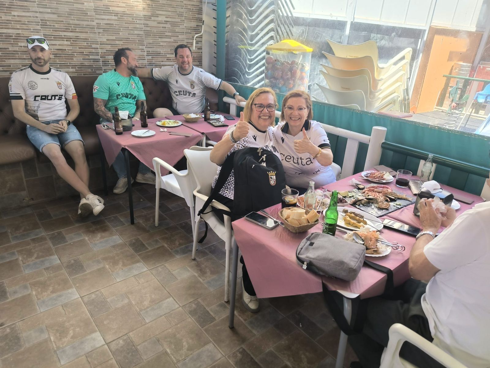 Buen ambiente entre los aficionados