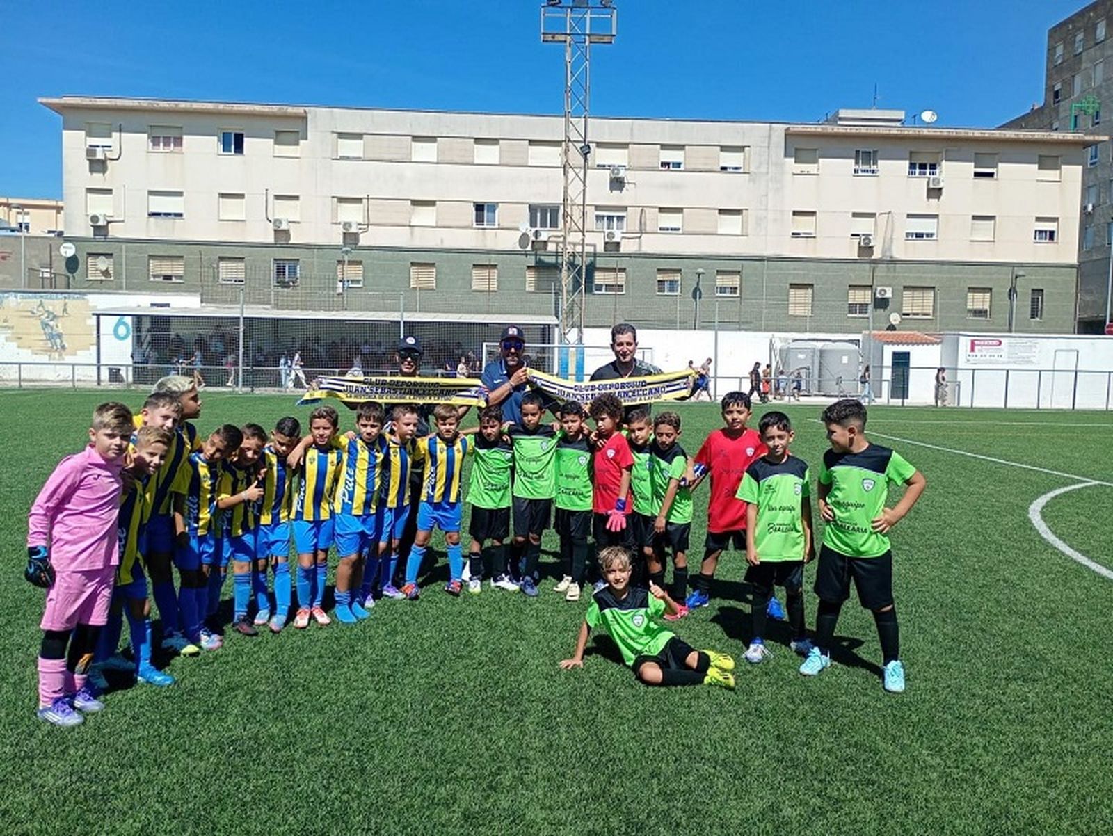 Integrantes del Club Deportivo San Daniel en su participación en una jornada de aprendizaje, convivencia y competición en Algeciras