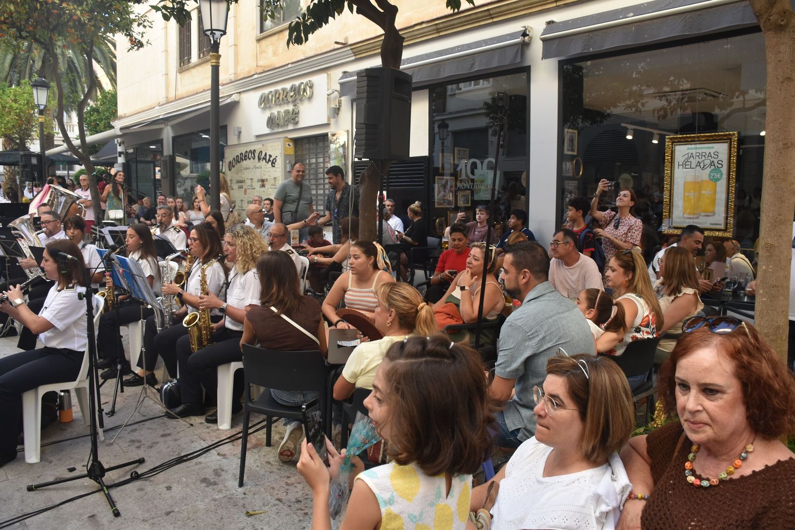 De los estadios a la plaza del pueblo: cuando la música se hace eterna