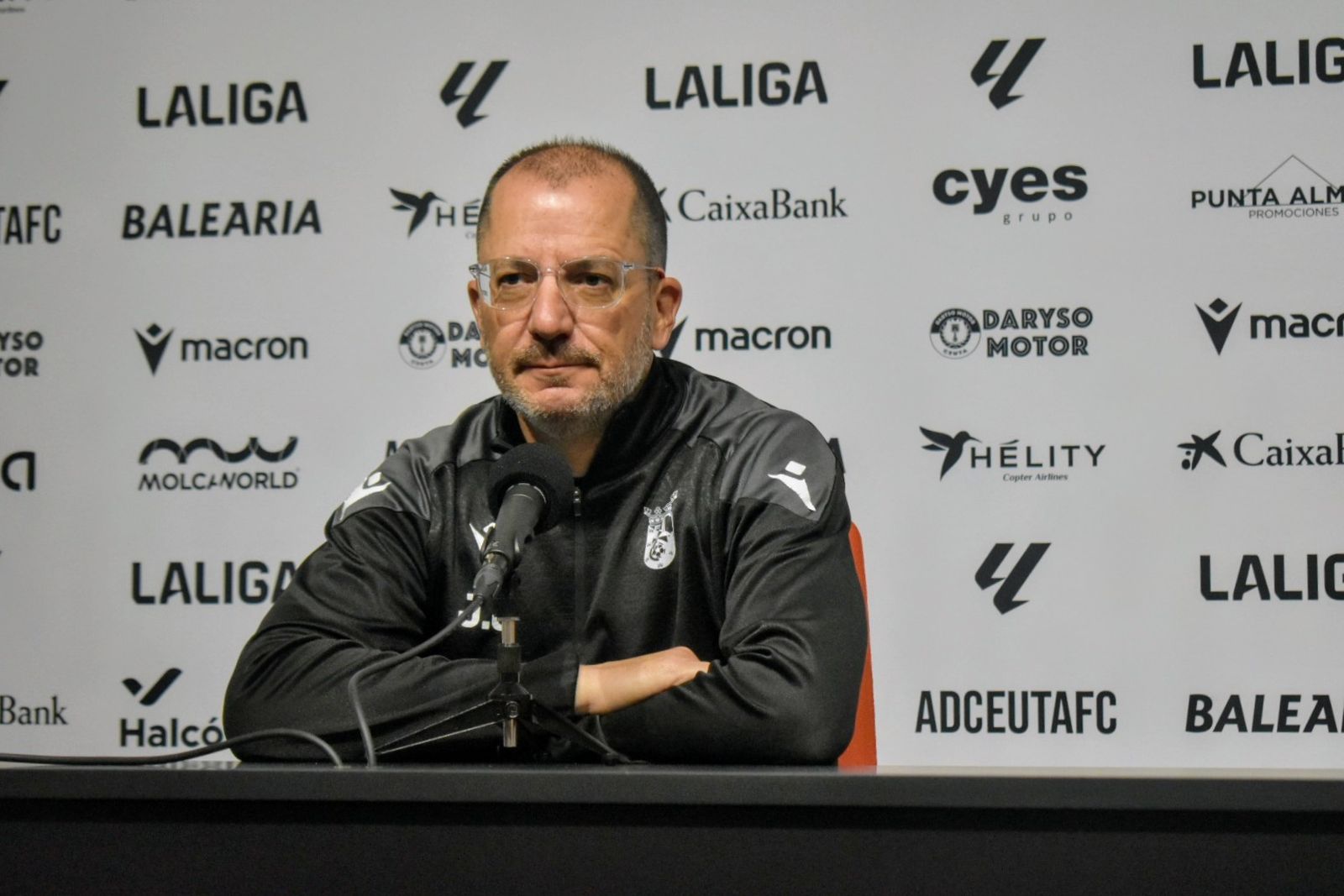 José Juan Romero en la rueda de prensa