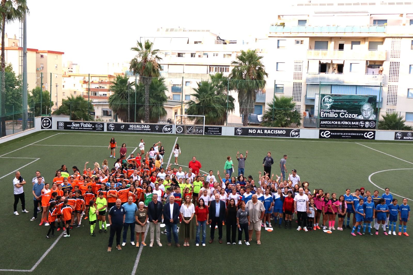 Entrega de trofeos de la Liga Escolar Femenina