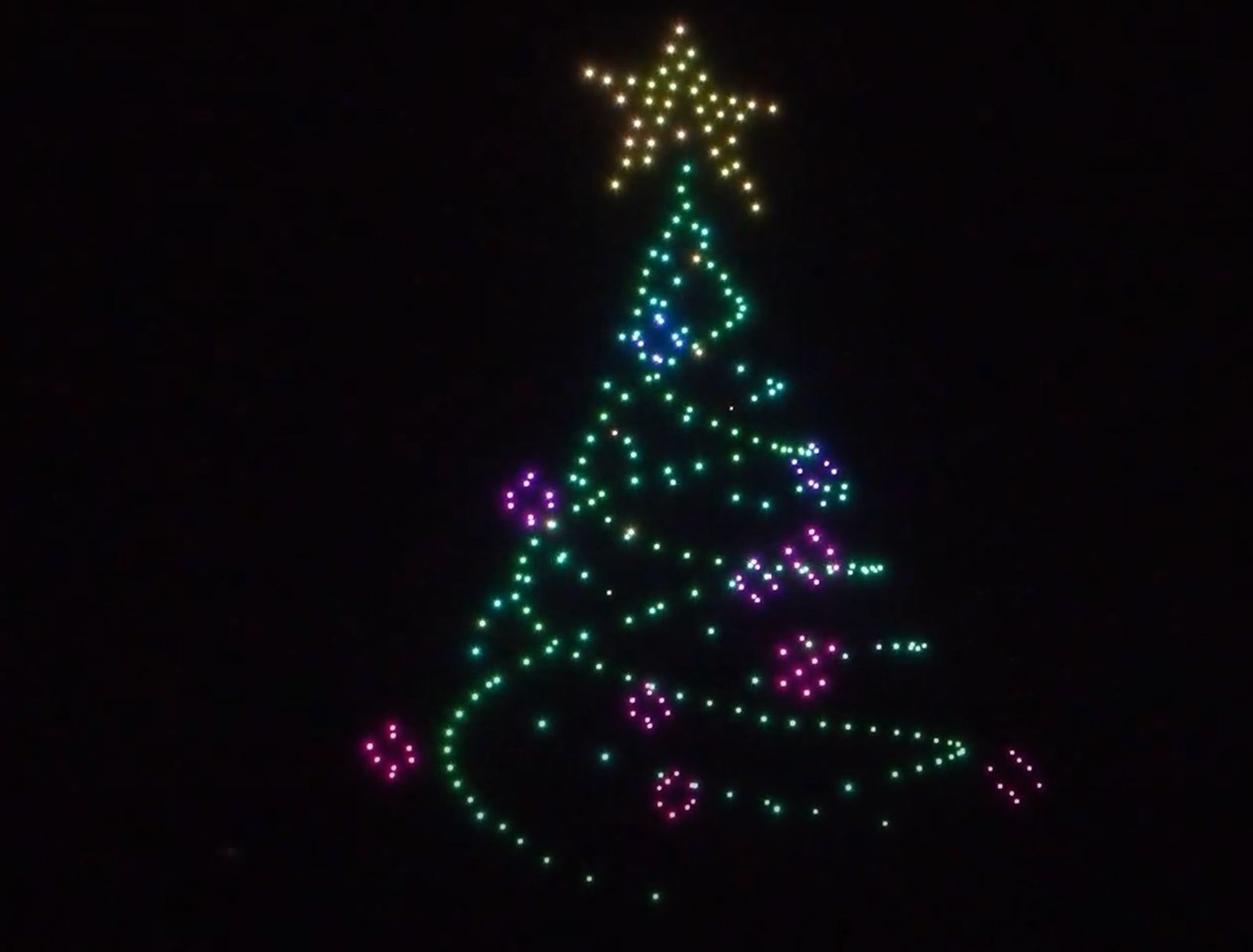 Ceuta despide 2025 y da la bienvenida a 2026 con un espectacular show de drones