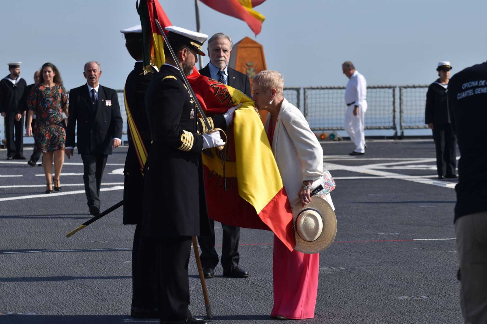 Emotiva jura de bandera a bordo del 'Castilla'