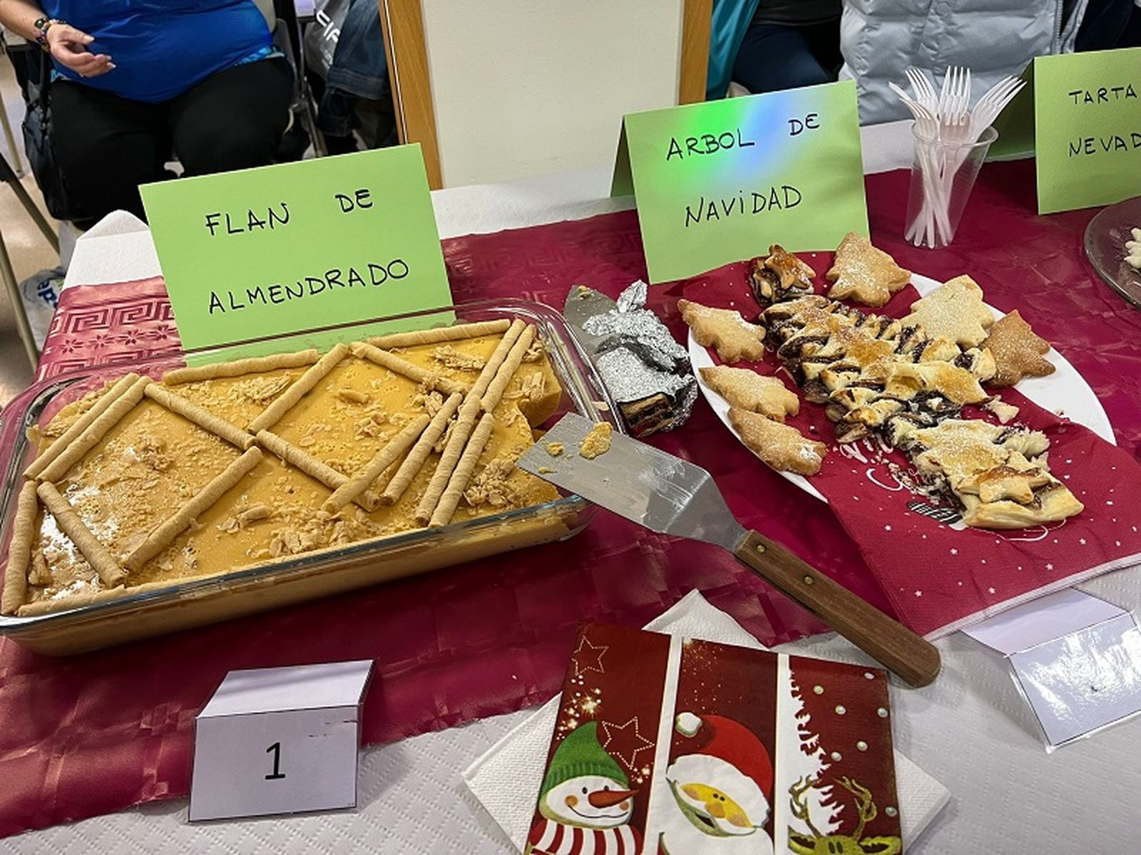 Postres de Antonia y Piedad, sucesivamente./ FOTO C.L.