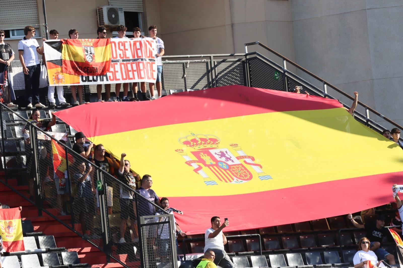 Apoyo de la afición a Ceuta