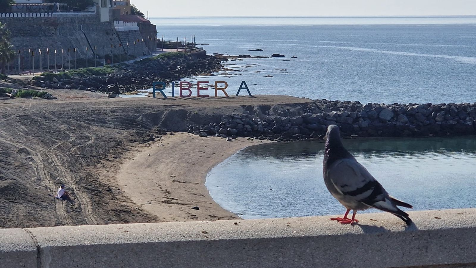 Está previsto que esta semana comience la instalación del nuevo mobiliario en las playas